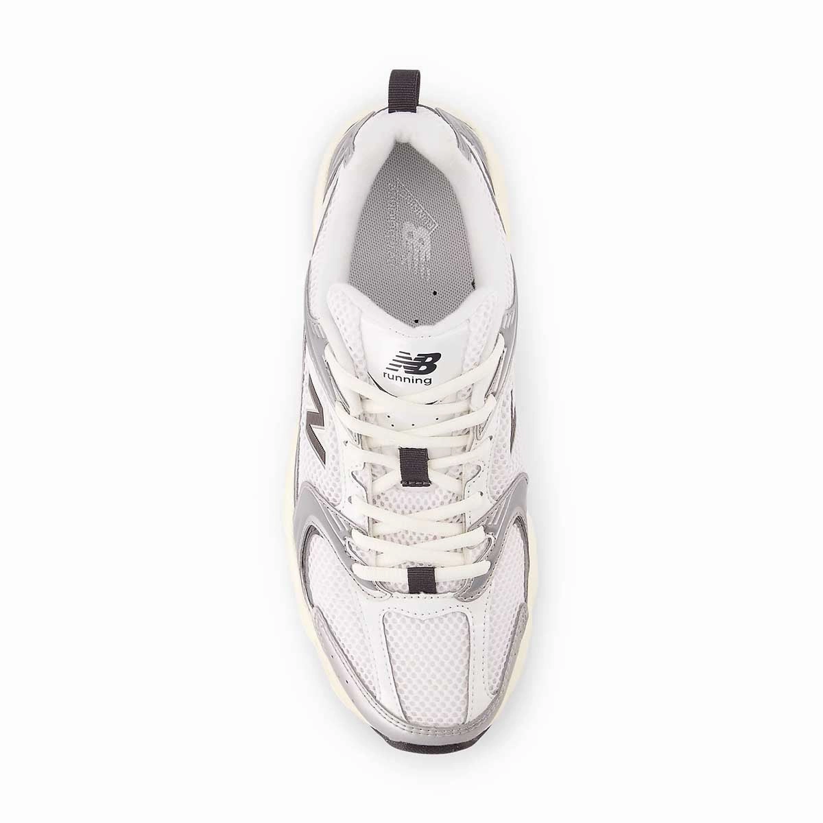 530 'Silver Metallic Black Cement' soccer players