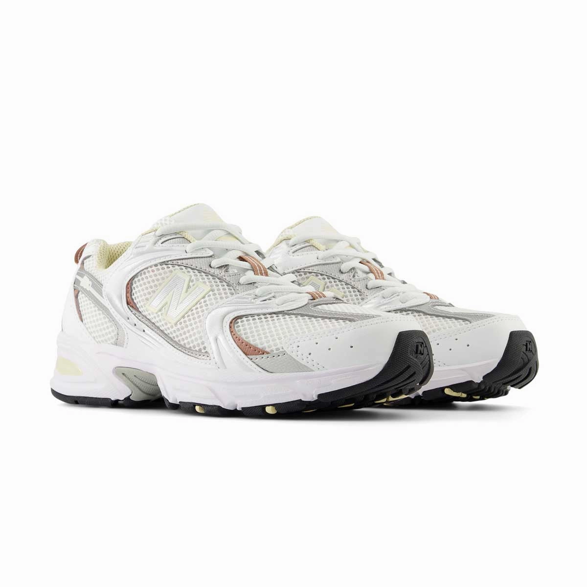 Easy traction 530 'White Silver Metallic Calcium'