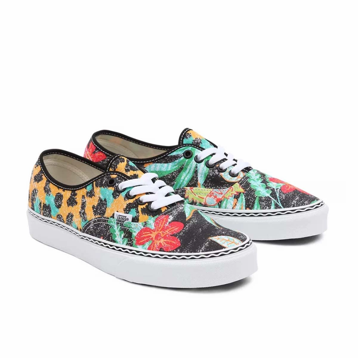   Crayola Authentic  'Van Doren' Secure Lace System