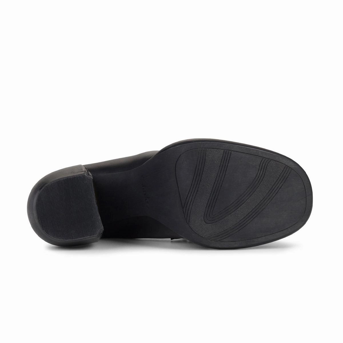 Seamless Interior Construction   Martine Rose Wmns Loafer 'Black'