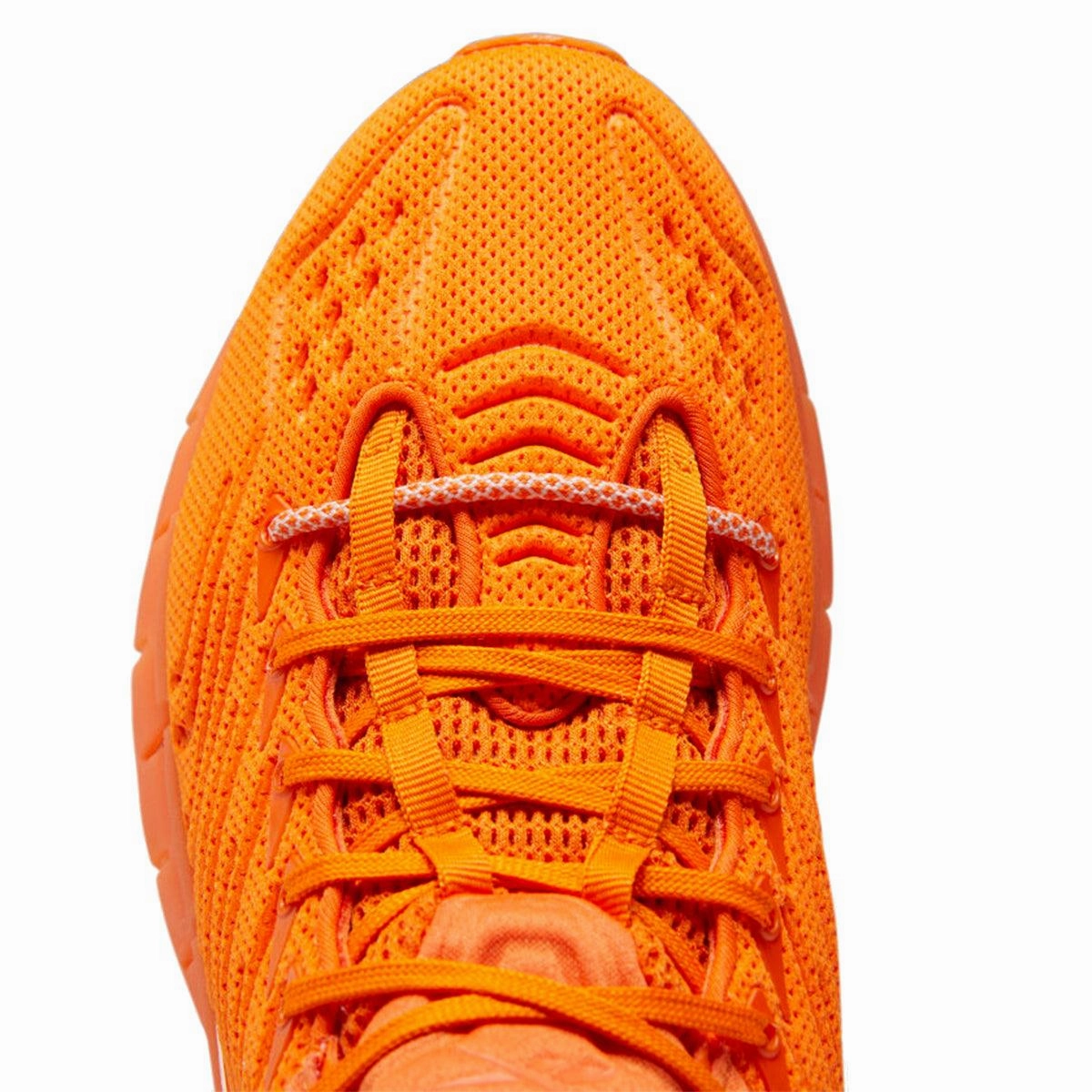 street walkers   Mita Zig Kinetica