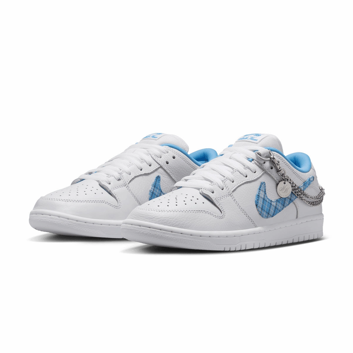 hikers - specific features side - vents   Nicole Hause SB Dunk Low Pro 'University Blue'