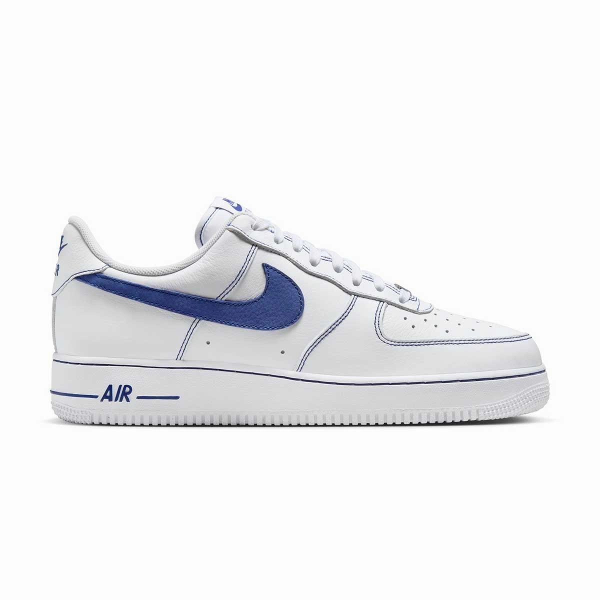 Modern sole Air Force 1 '07 LV8 'White Deep Royal Blue'