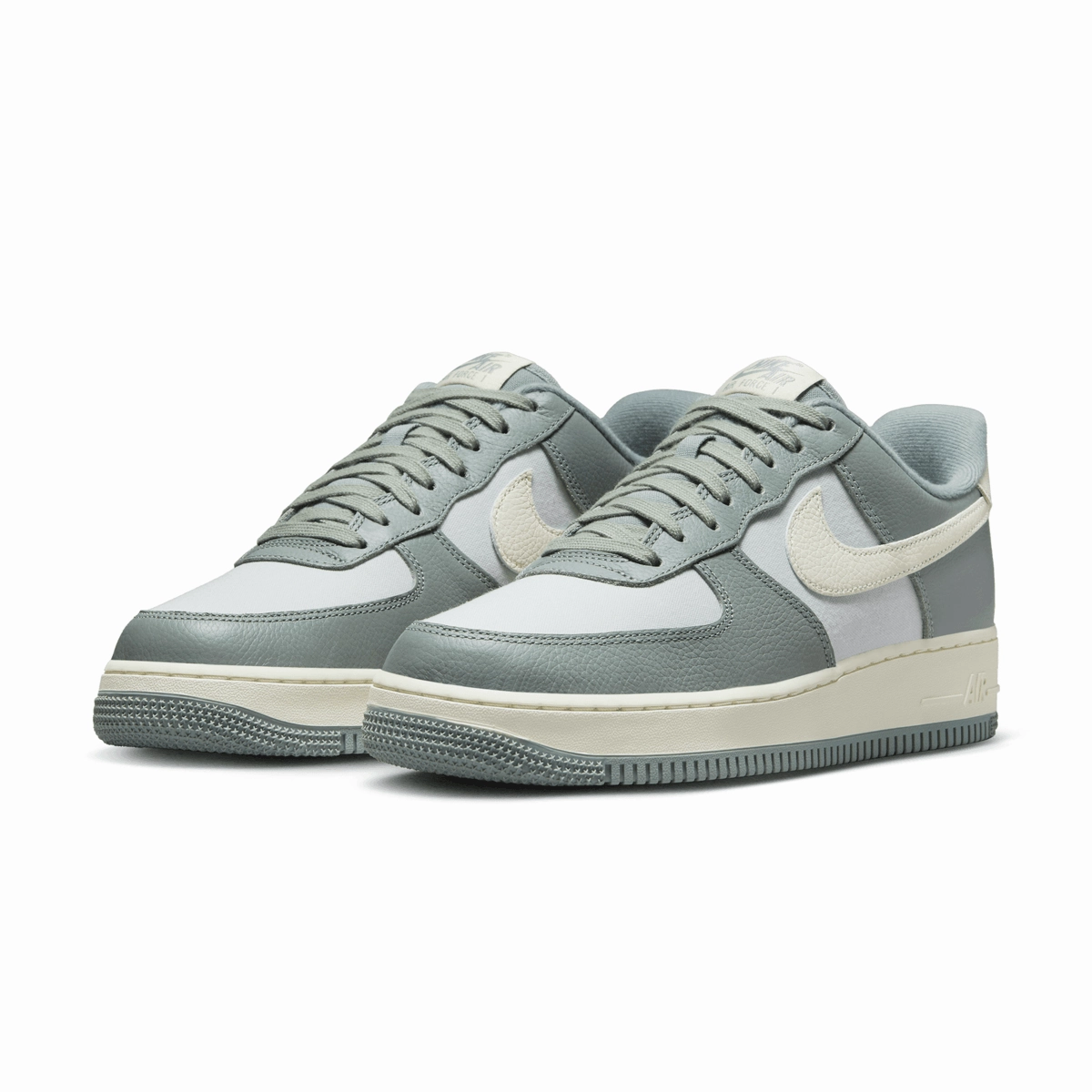 Air Force 1 '07 LX 'Mica Green' slip-resistant