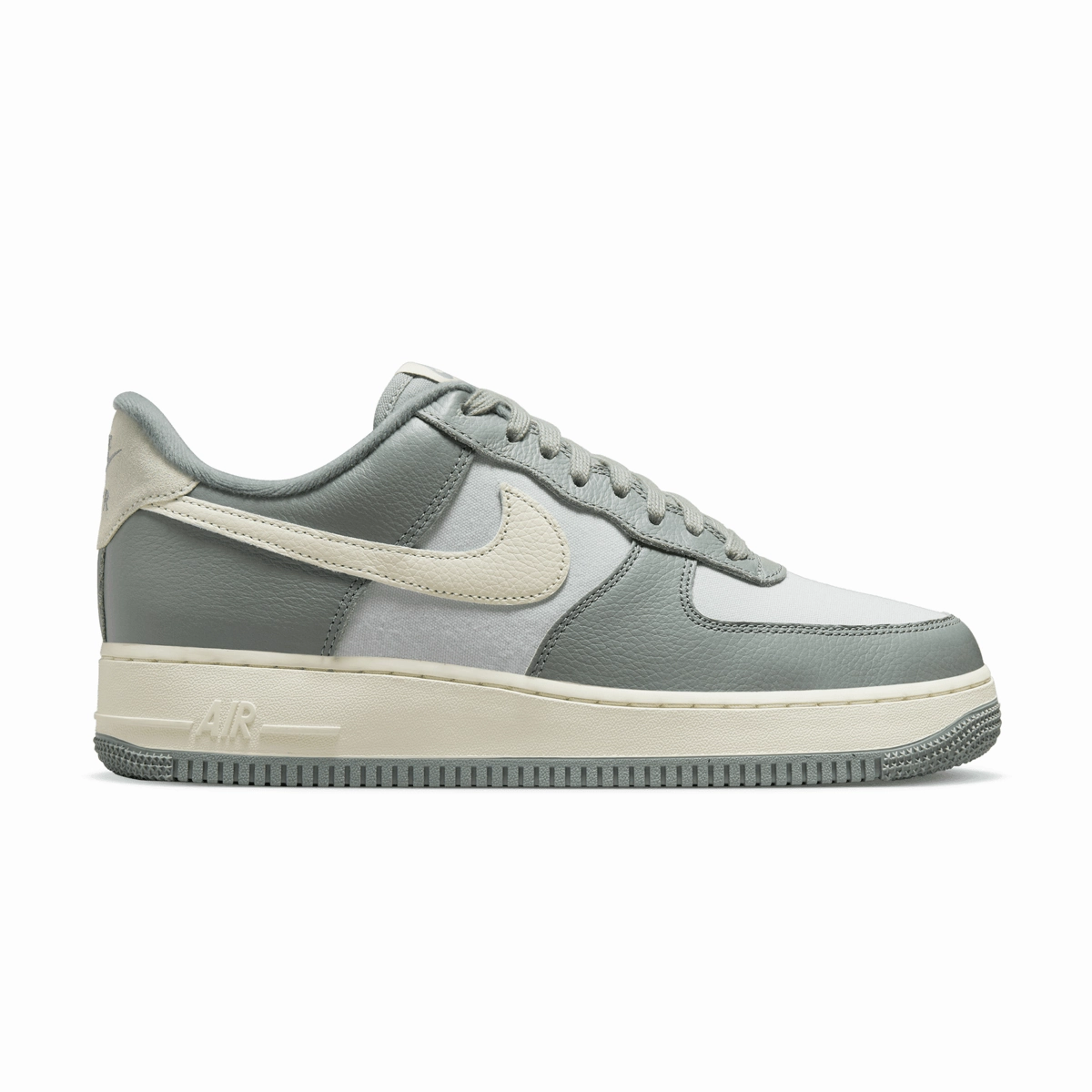 Trendy Padded look Air Force 1 '07 LX 'Mica Green'