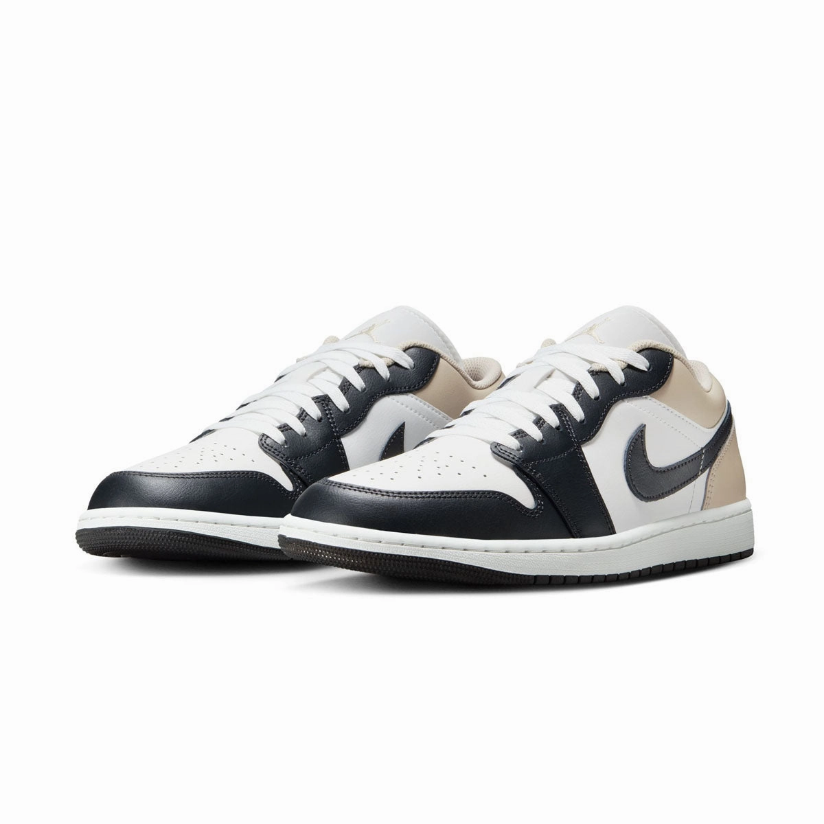 Air Jordan 1 Low 'Summit White Off Noir Rattan' All-weather chic