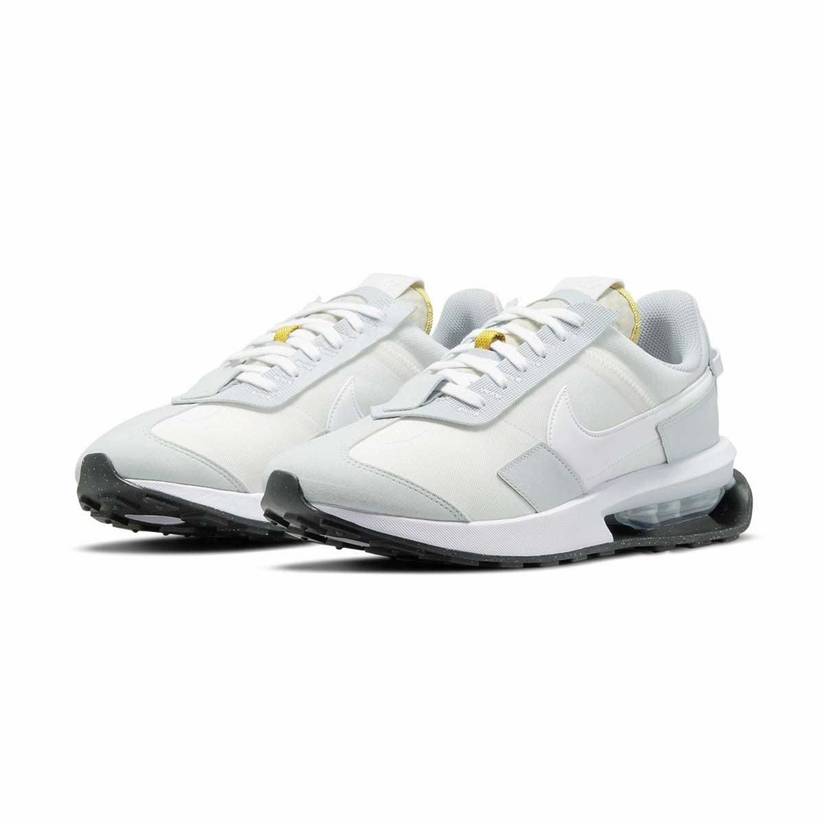 Streamlined wear Air Max Pre-Day 'Summit White'