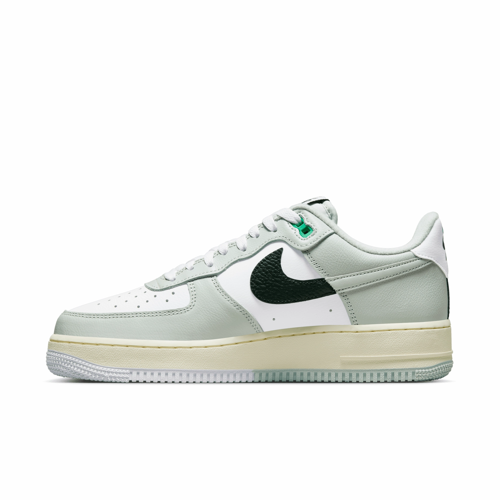 Air Force 1 '07 LV8 'Split' Contoured Shape Eye-Catching