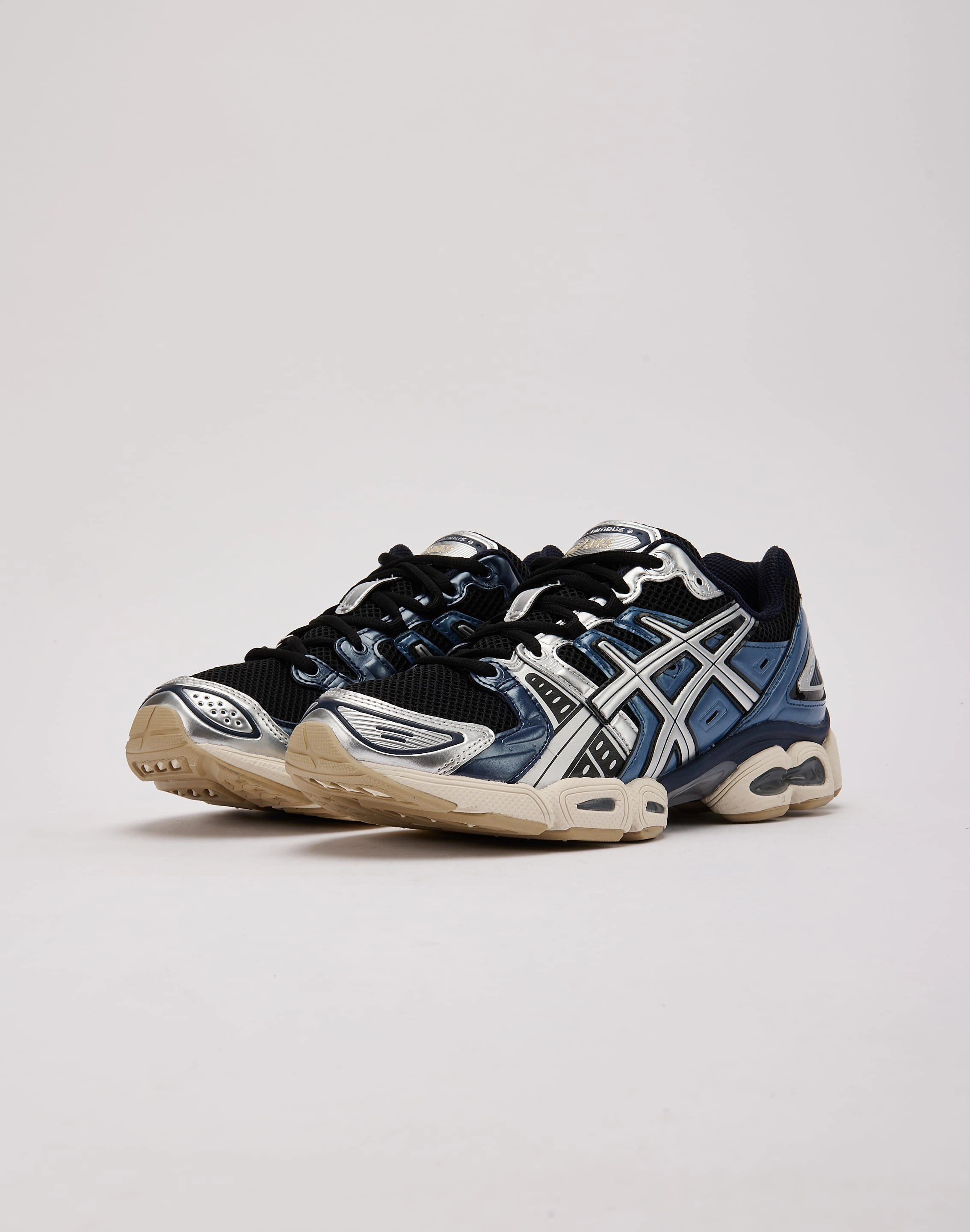 Flexible stability lining - type Asics GEL-NIMBUS 9