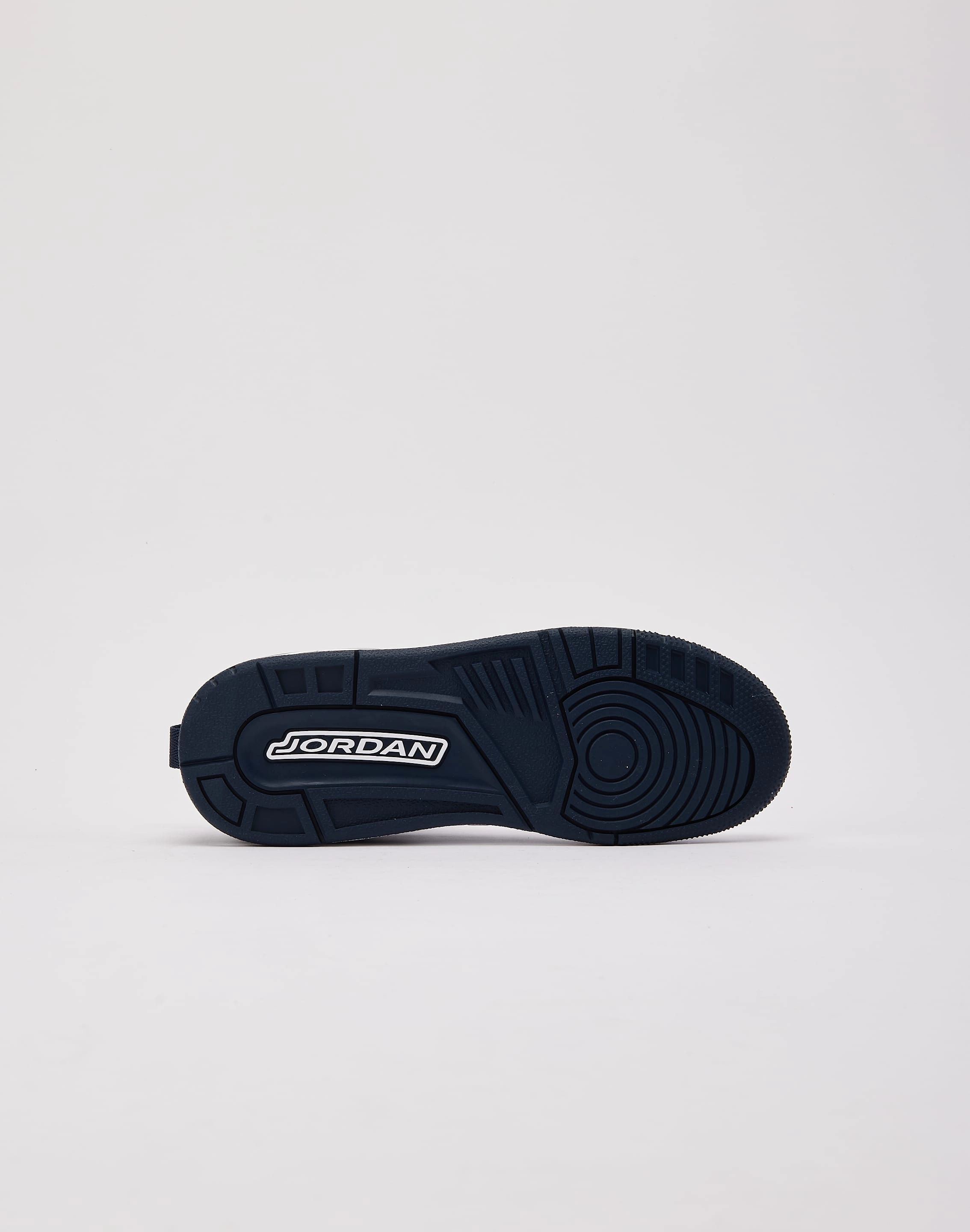 Maximum arch Jordan Spizike Low Grade-School