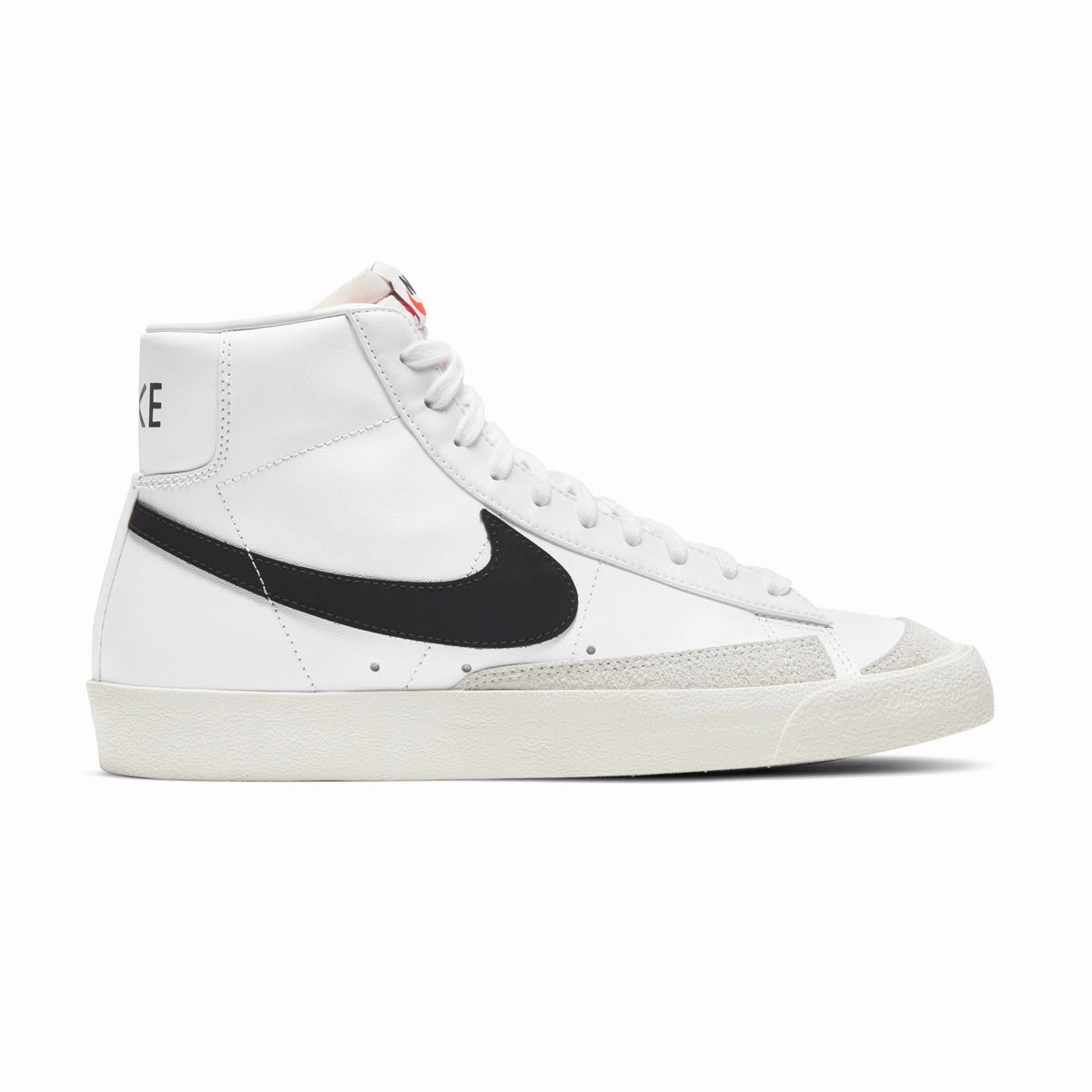 Blazer Mid '77 Vintage 'White Black' Durable Stitching Technique Natural Motion Flex