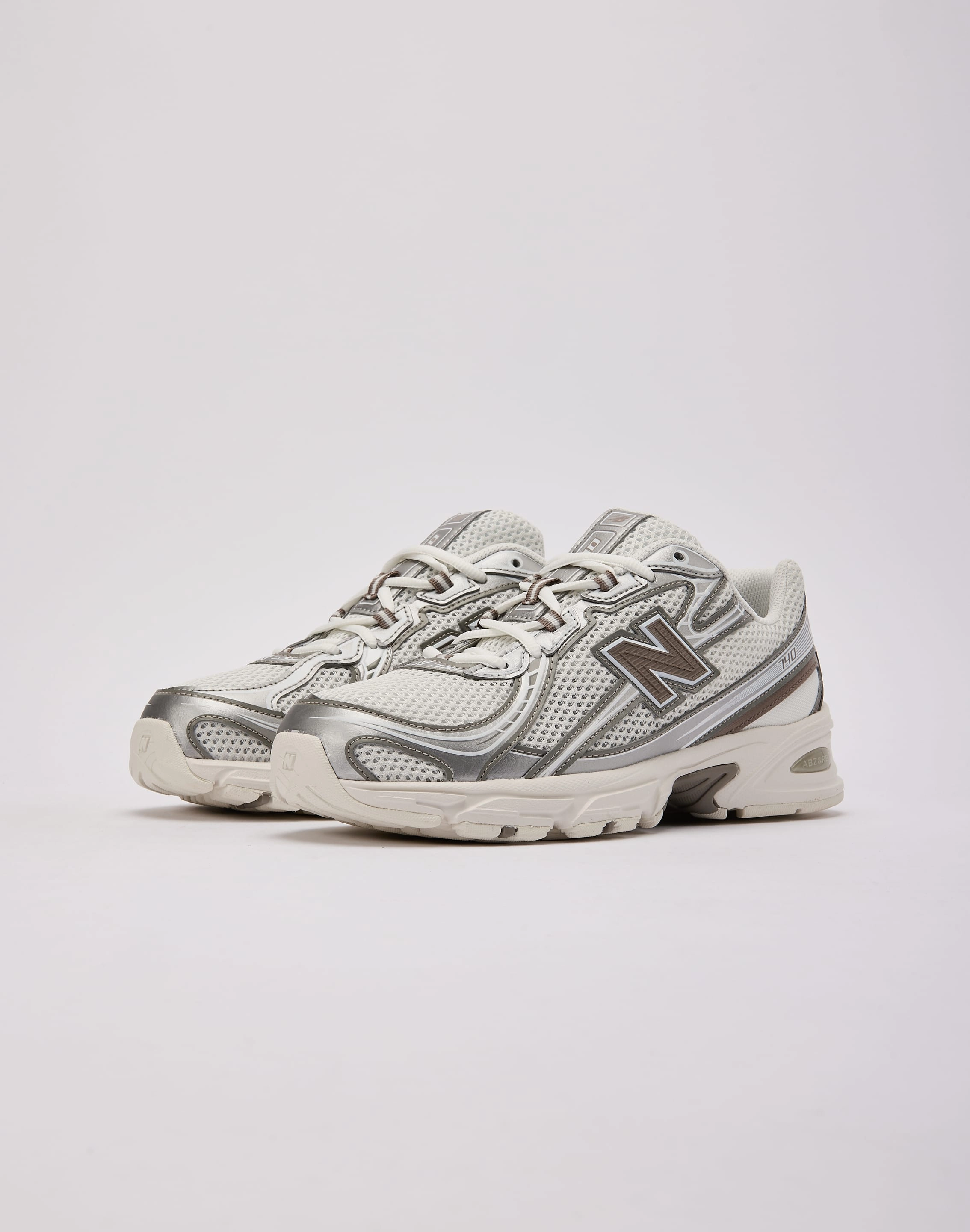 New Balance 740 solid - color shoes