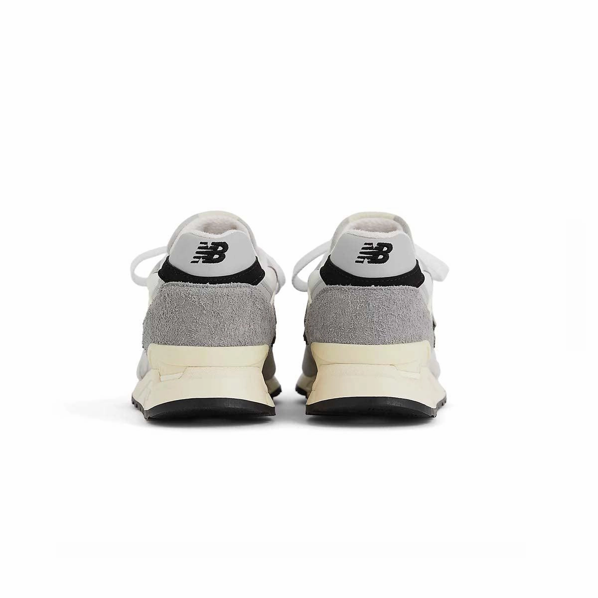 Plush flexibility in USA 998 'Grey Black'