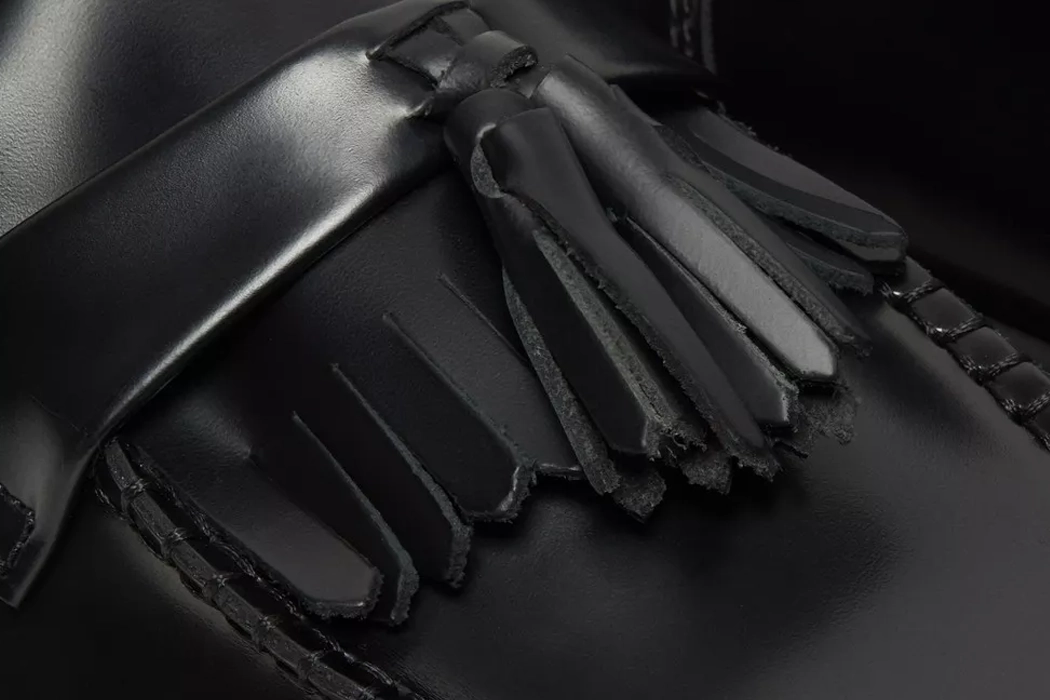 Feather Light Rough Trail Hiker Dynamic Cushioning Dr. Martens Adrian Smooth Leather Tassel Loafers - 24369001