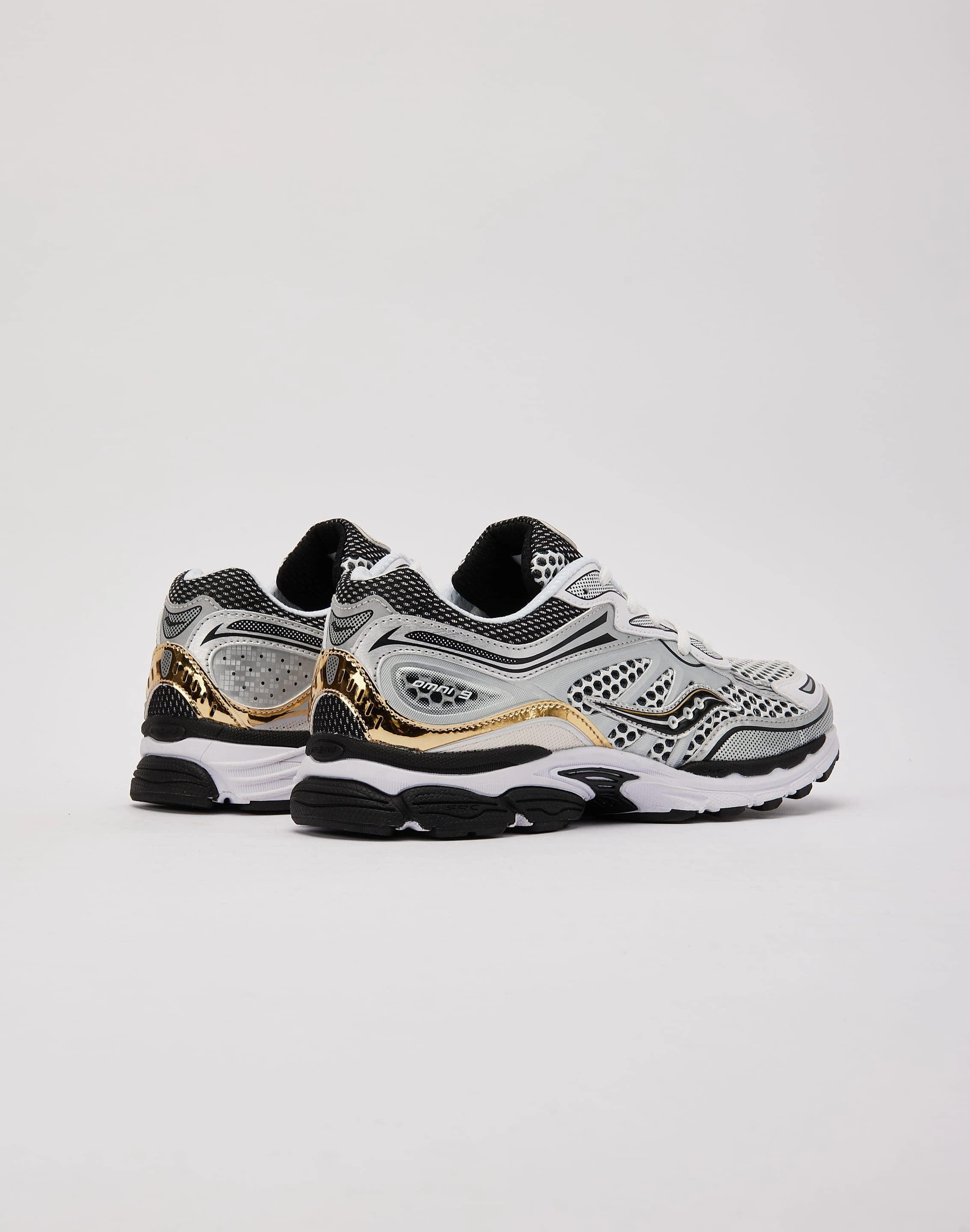 Saucony Omni 9 Grade-School Lace Up Lockdown Mechanism