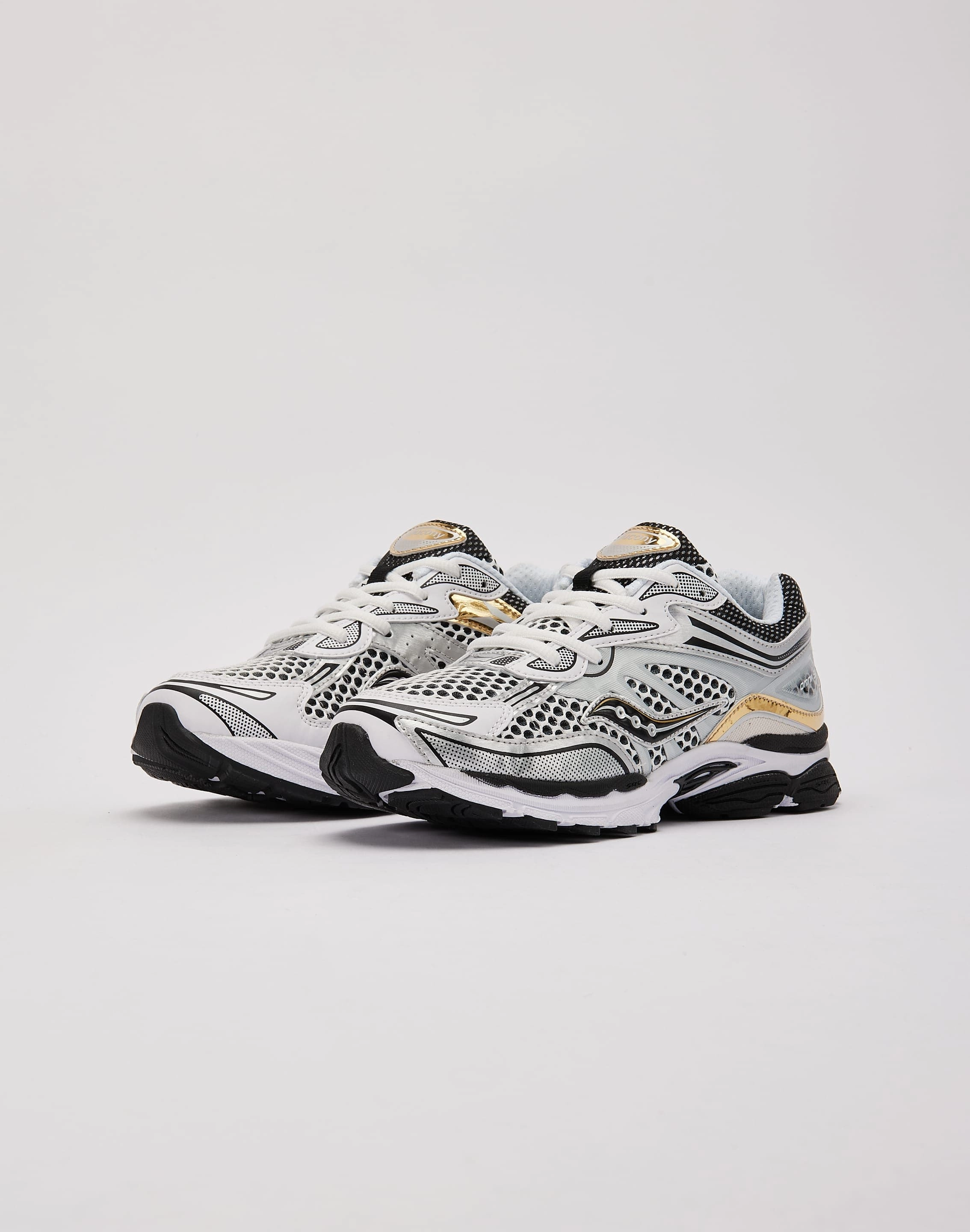 Saucony Omni 9 Grade-School Water Resistant Design Timeless Support