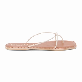 Coastline Strappy Flat Sandals Luxe cushioning