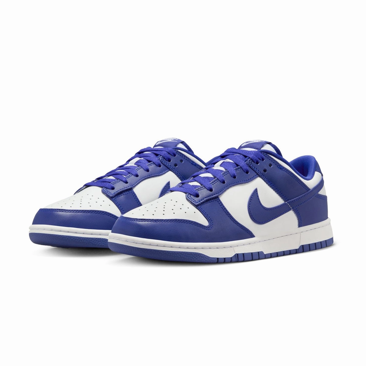 Retro-inspired street Dunk Low Retro 'Concord'