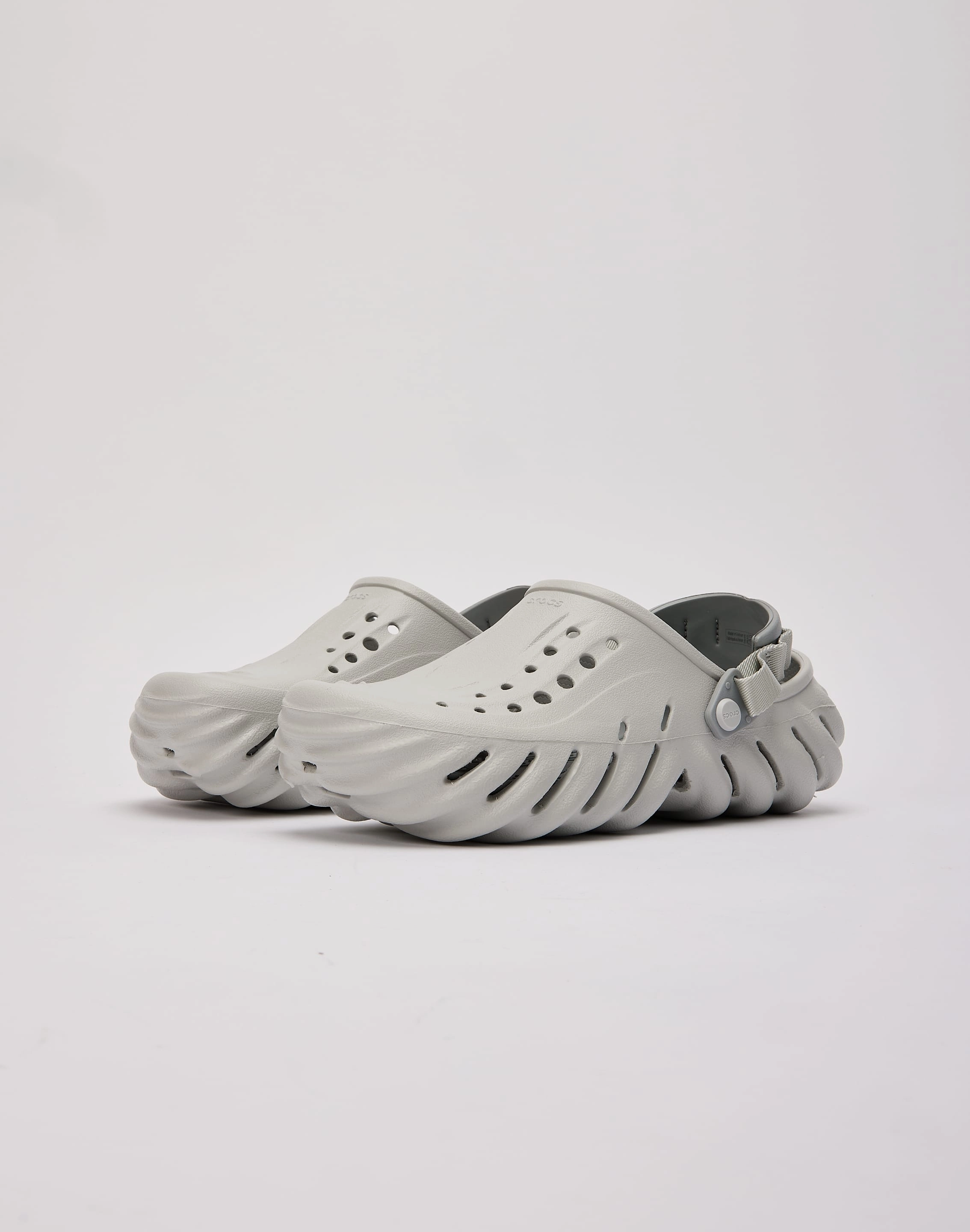 Minimalist Crocs Echo Clog
