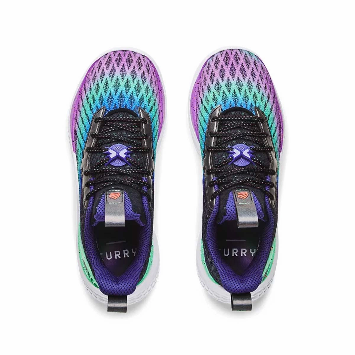 Curry Flow 10 'Northern Lights' family vacation