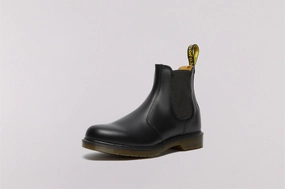 Dr. Martens Smooth Leather Chelsea Boots - 11853001 Insulated Snow Trekker