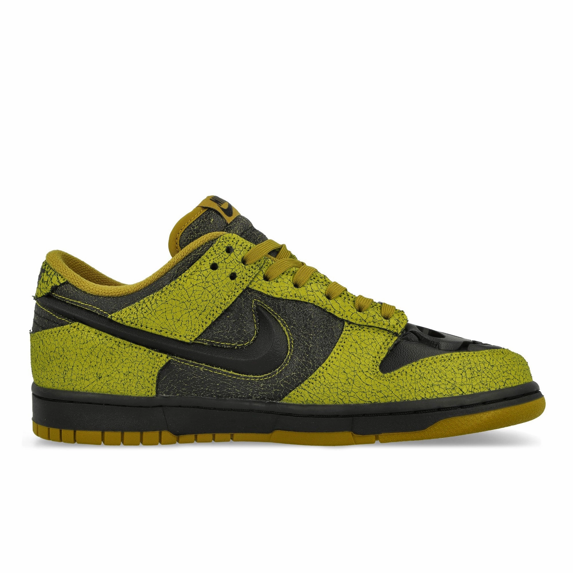 Dunk Low Retro Halloween QS perforated design