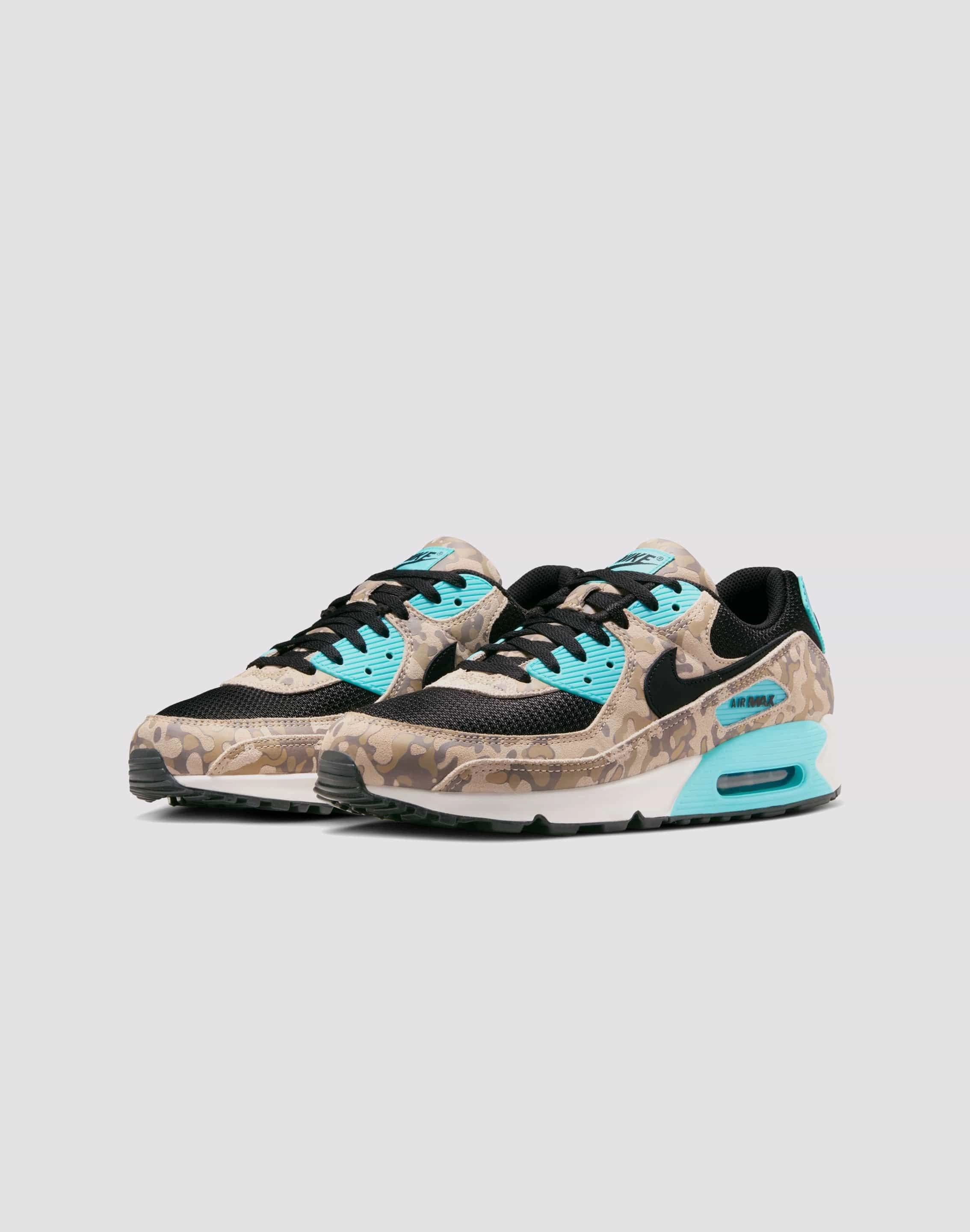 Nike Air Max 90 PRM anatomical shoe shape