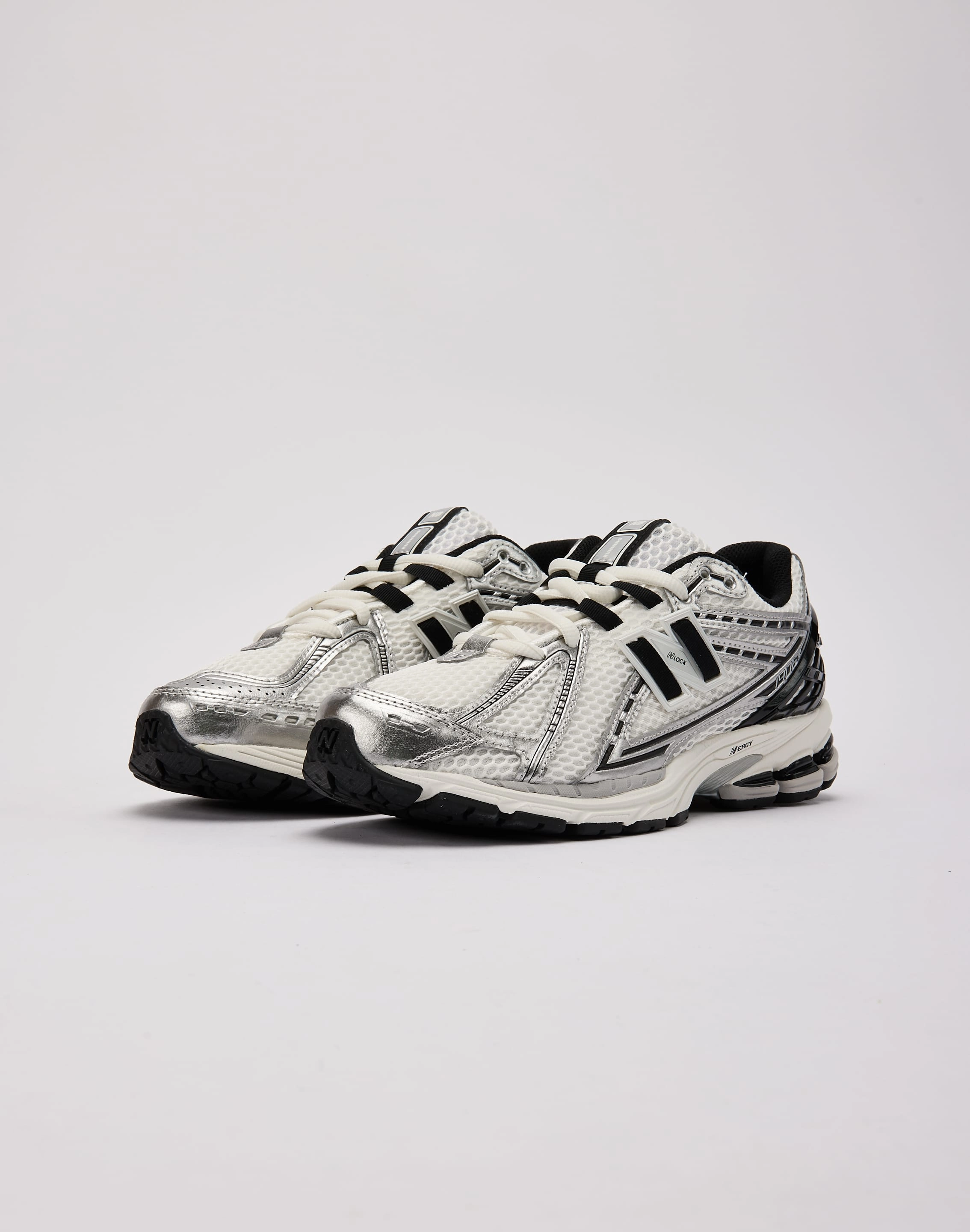 New Balance 1906R Durable Treads