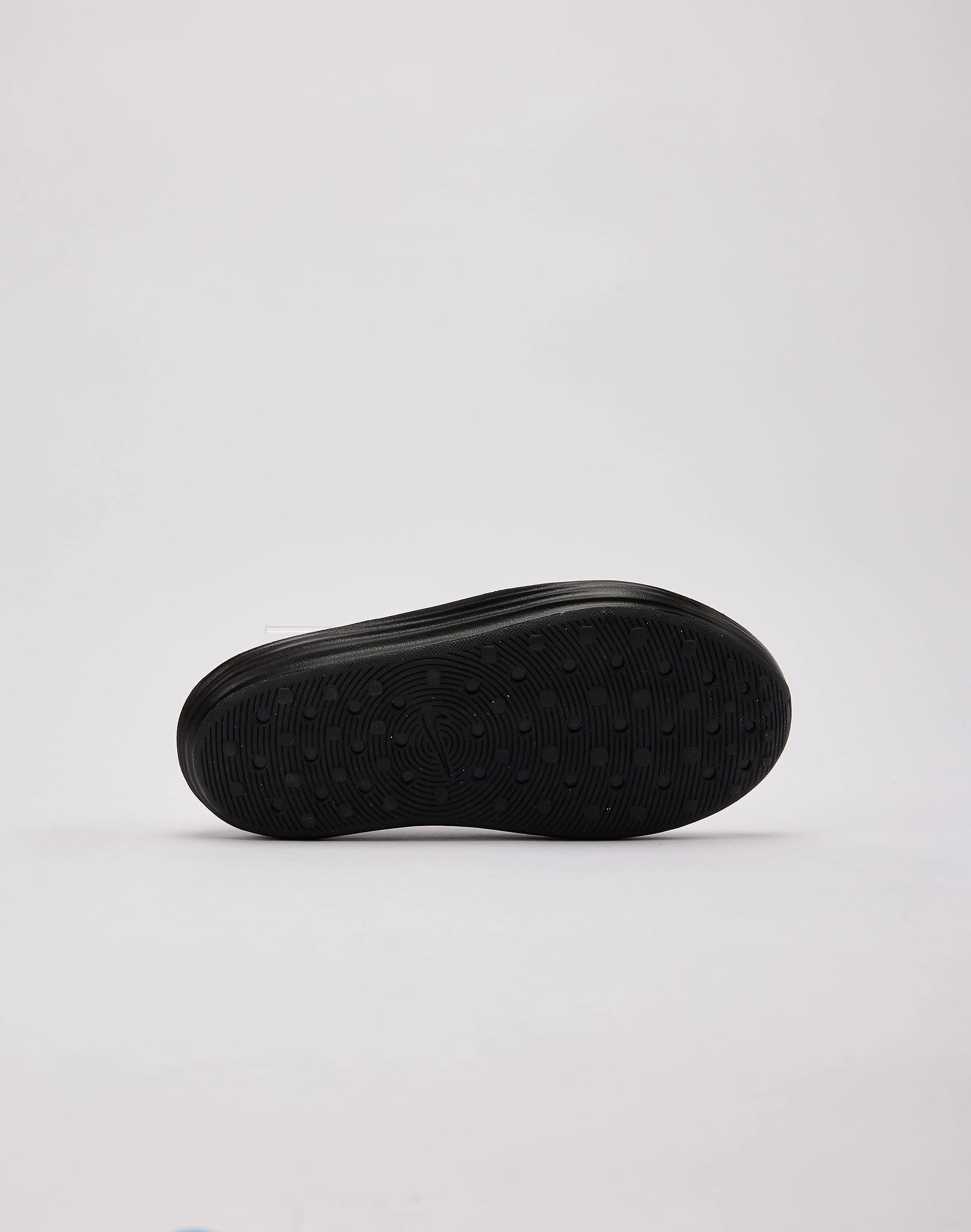 Wide Fit Options Anatomical shape Nike ReactX Rejuven8 Grade-School