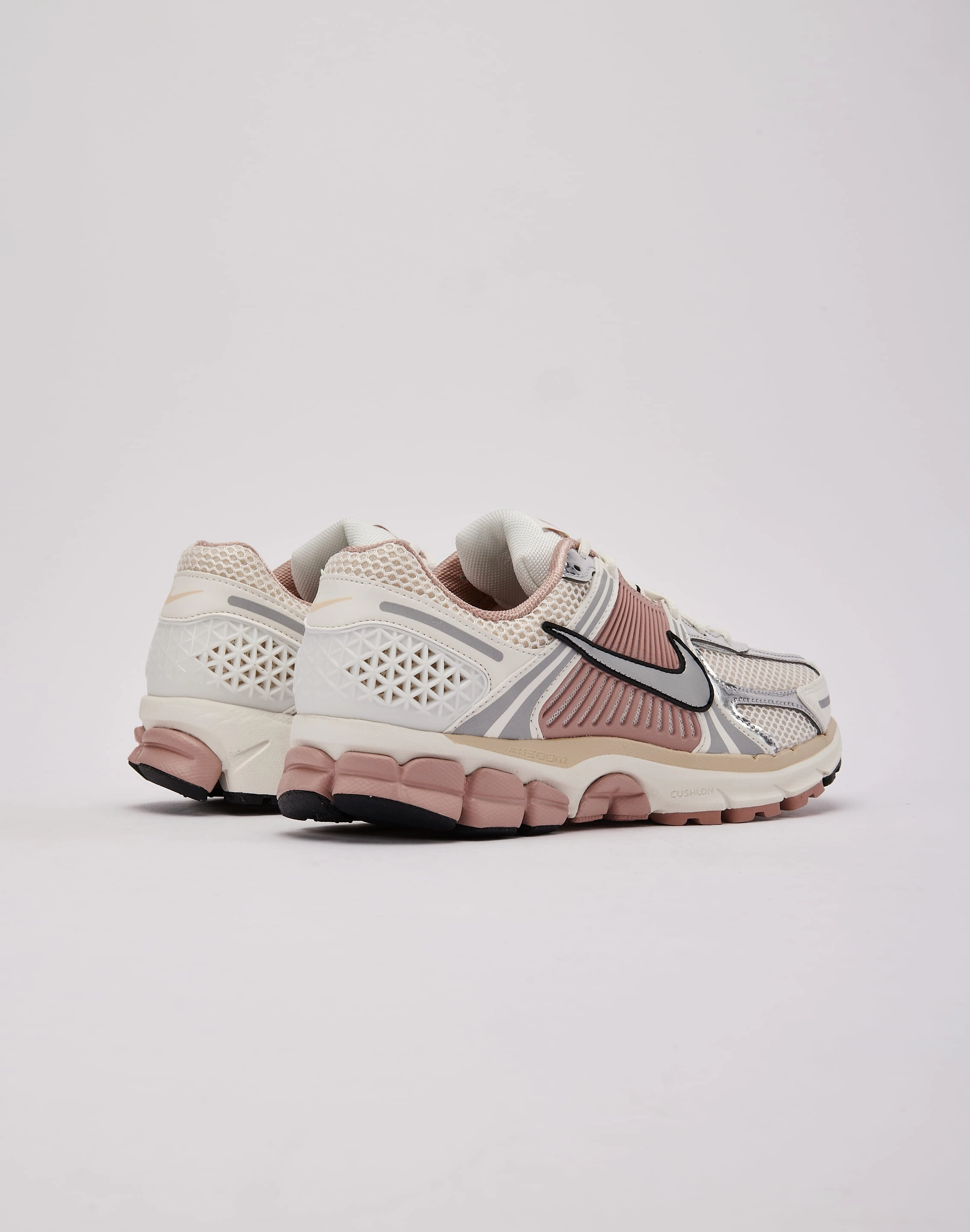 Nike Zoom Vomero 5 Pressure Dispersing Sole Elegant Finish