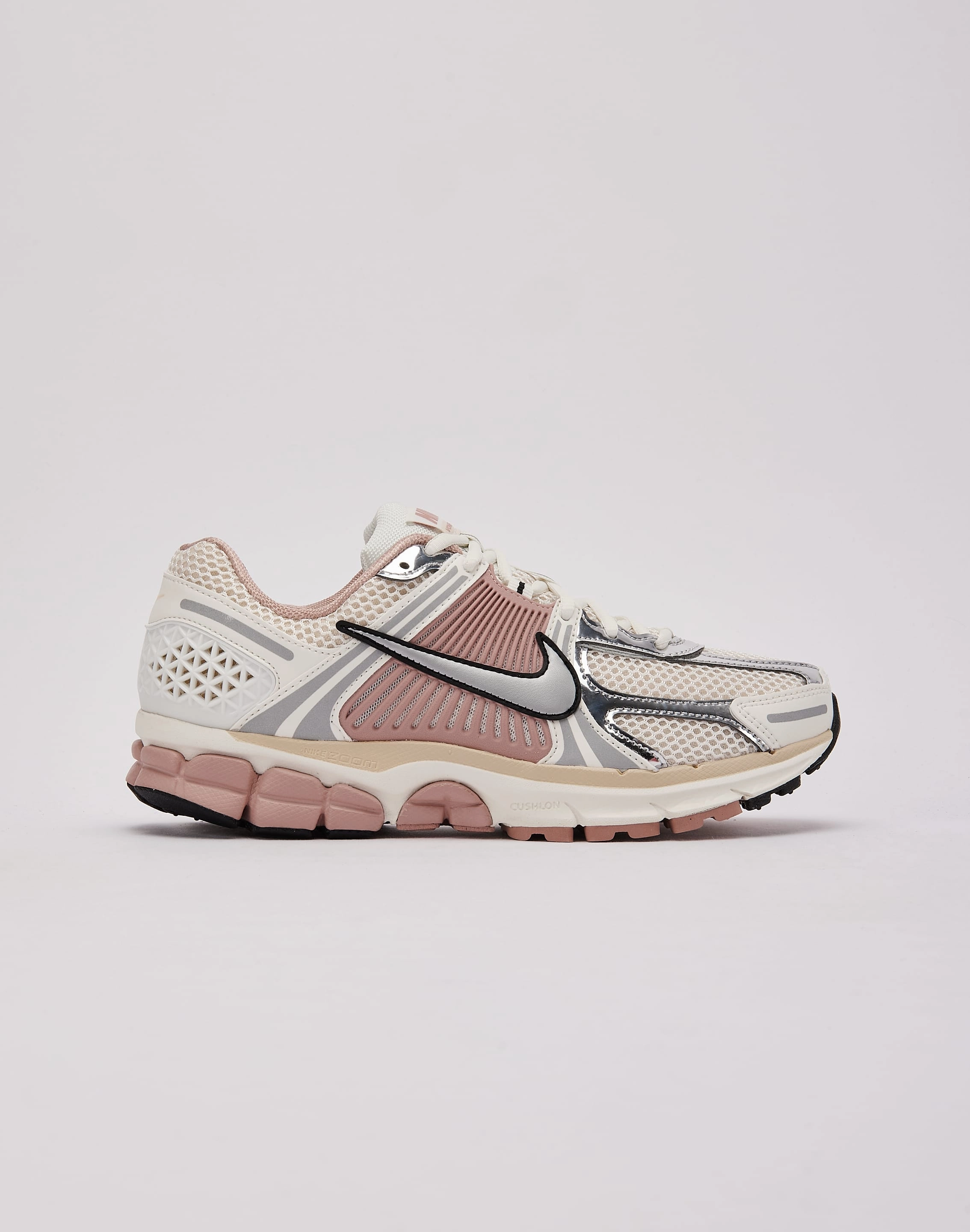 running in clean tracks shoes anti - static Nike Zoom Vomero 5