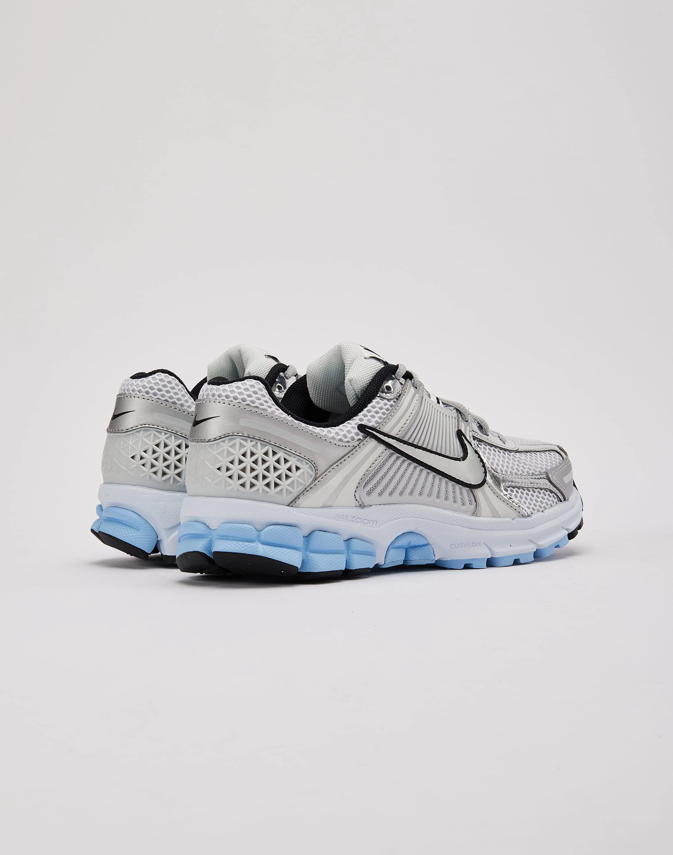 indispensable Nike Zoom Vomero 5