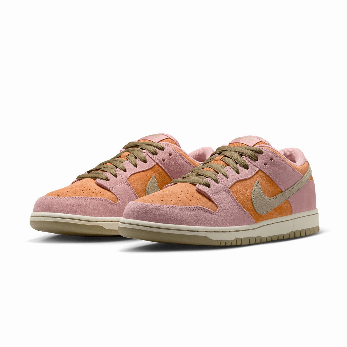 travelers' mules SB Dunk Low 'Red Stardust'