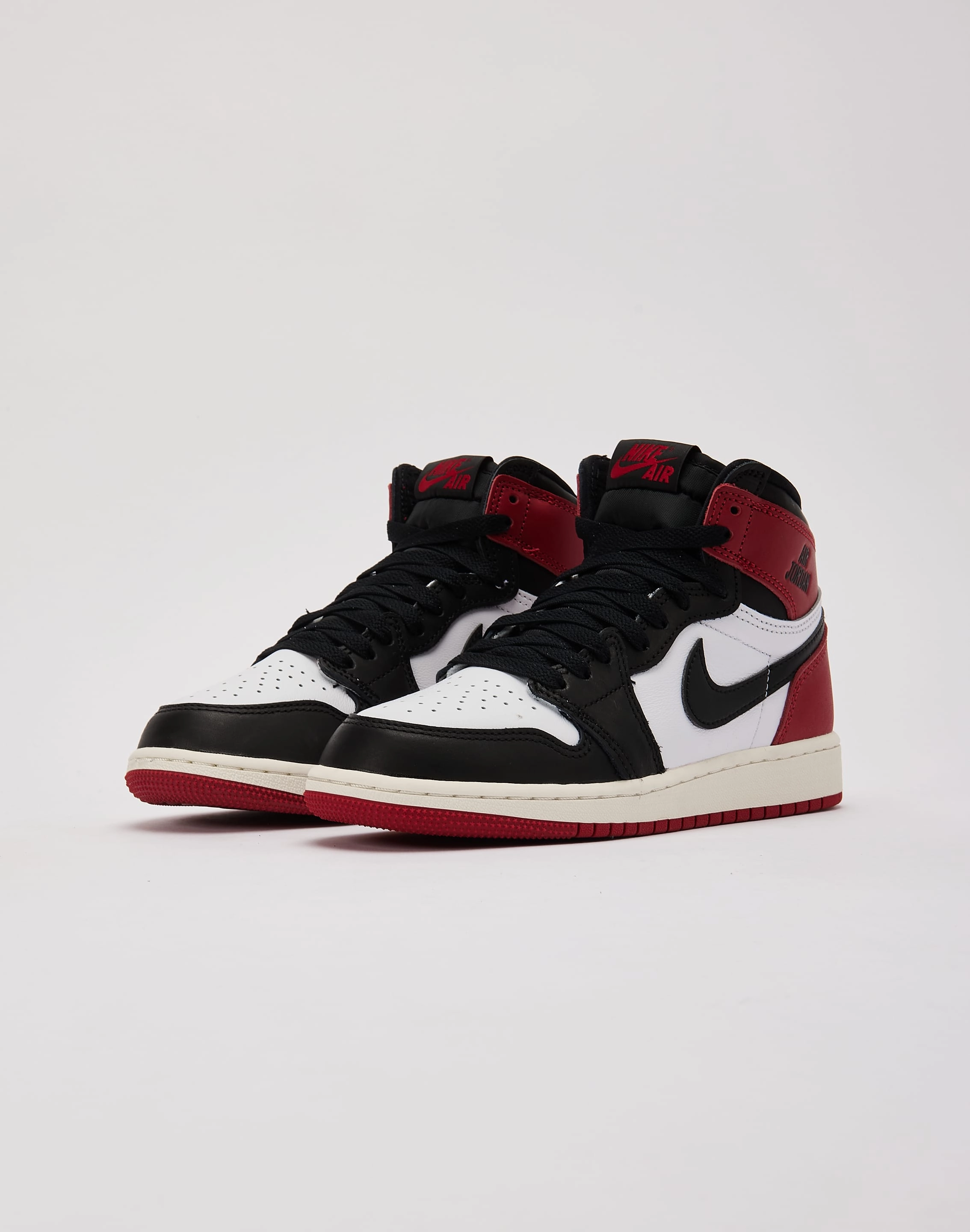 Lightweight Design Floral kids' outfits Jordan Air Jordan 1 Retro High OG 'Black Toe Reimagined' Grade-School