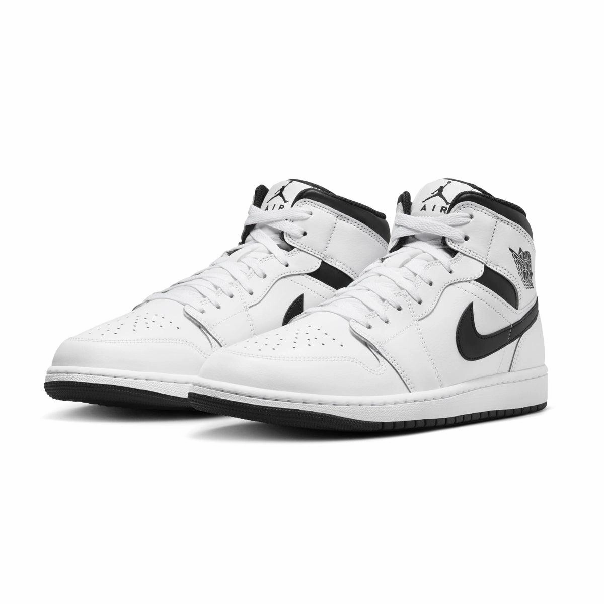 Air Jordan 1 Mid 'White Black' Pointed - toe Breathable wear