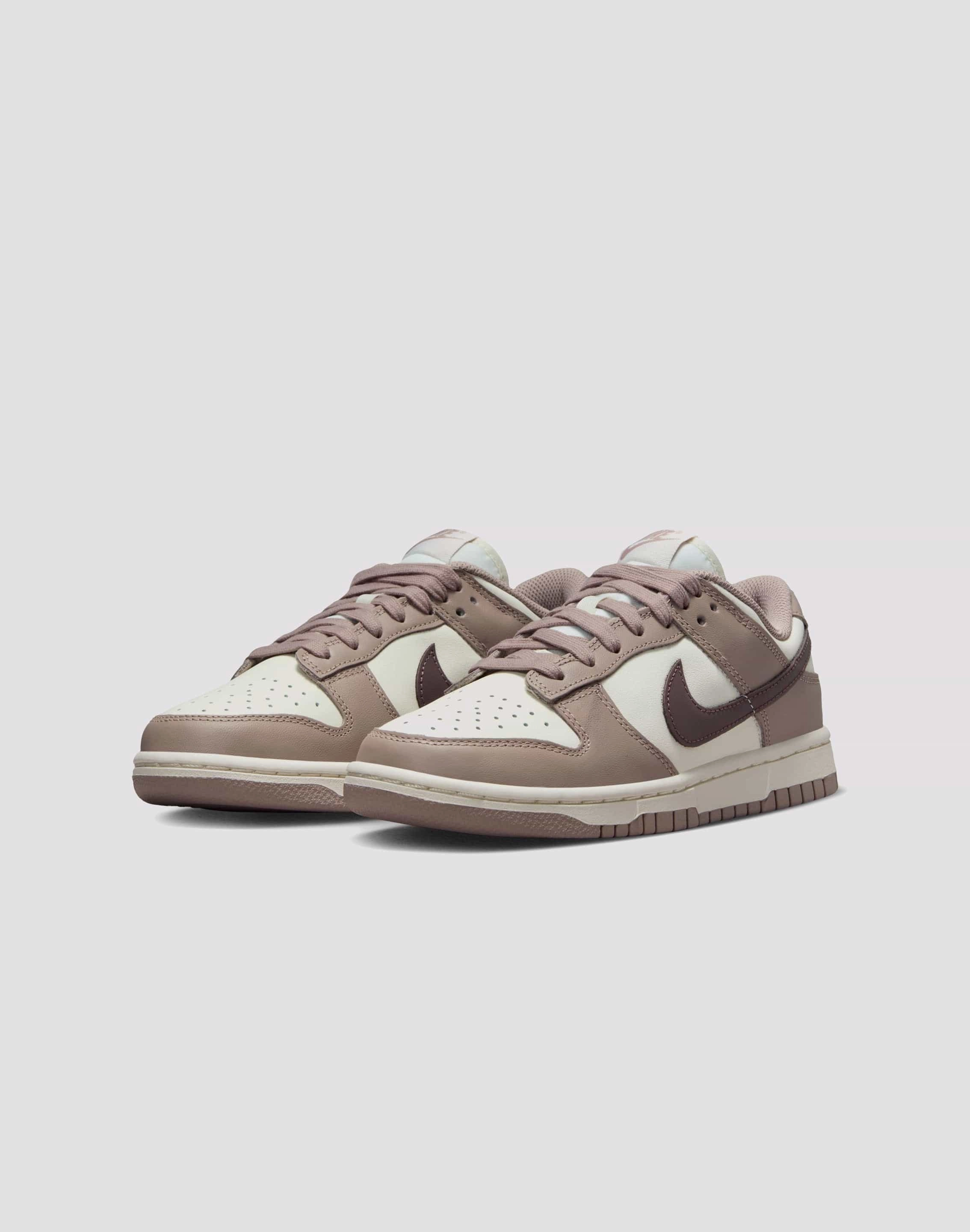 ankle - high Slim Style Nike Dunk Low "Sail/Plum Eclipse/Diffused Taupe"