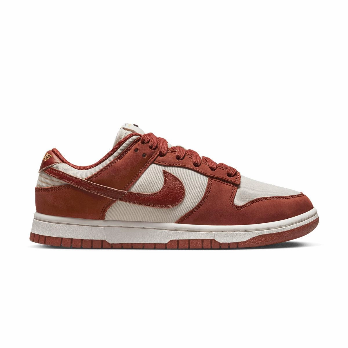 Wmns Dunk Low LX NBHD 'Rugged Orange' Flexible Tread Pattern All-weather look