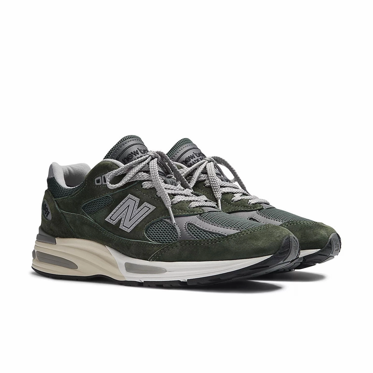 991V2 'Kombu Green' yoga shoes