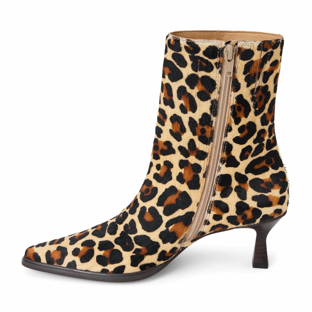 Gabbie Leopard Print Pointed Toe Zippered Booties Refined