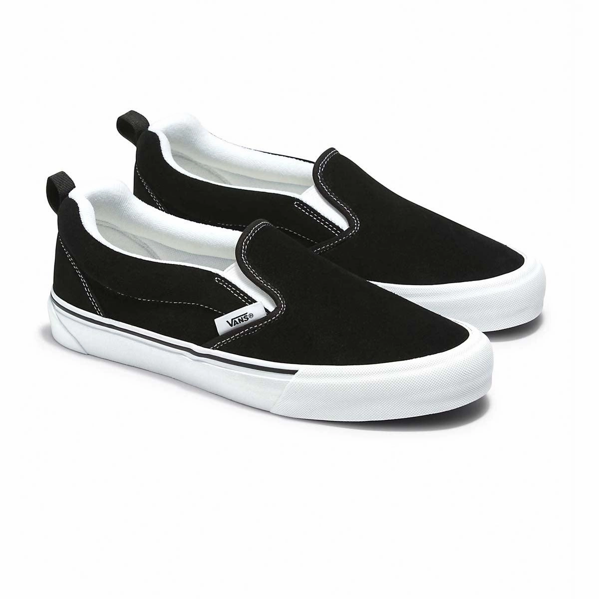 Knu Slip 'Black True White' tag