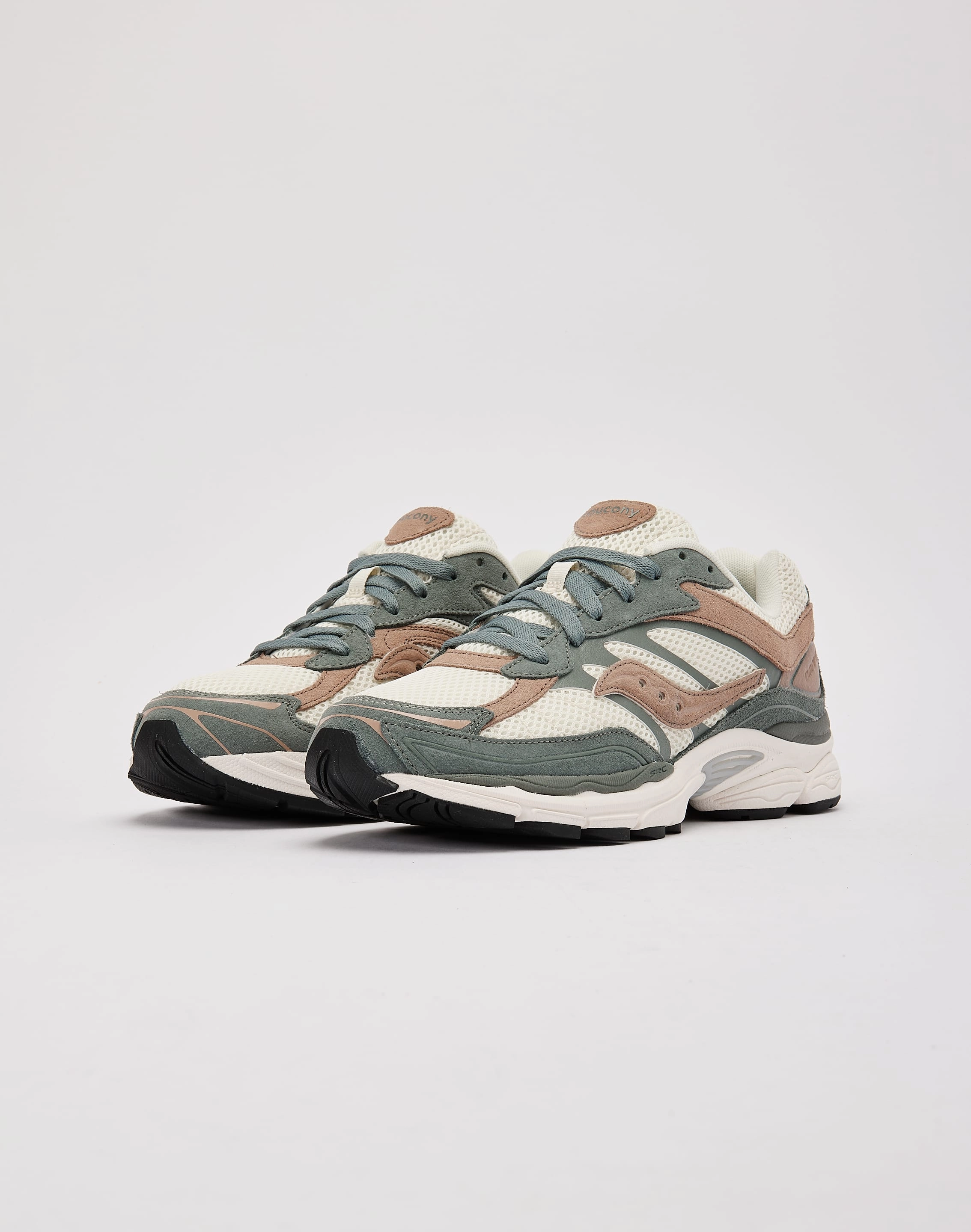 ethnic Saucony ProGrid Omni 9