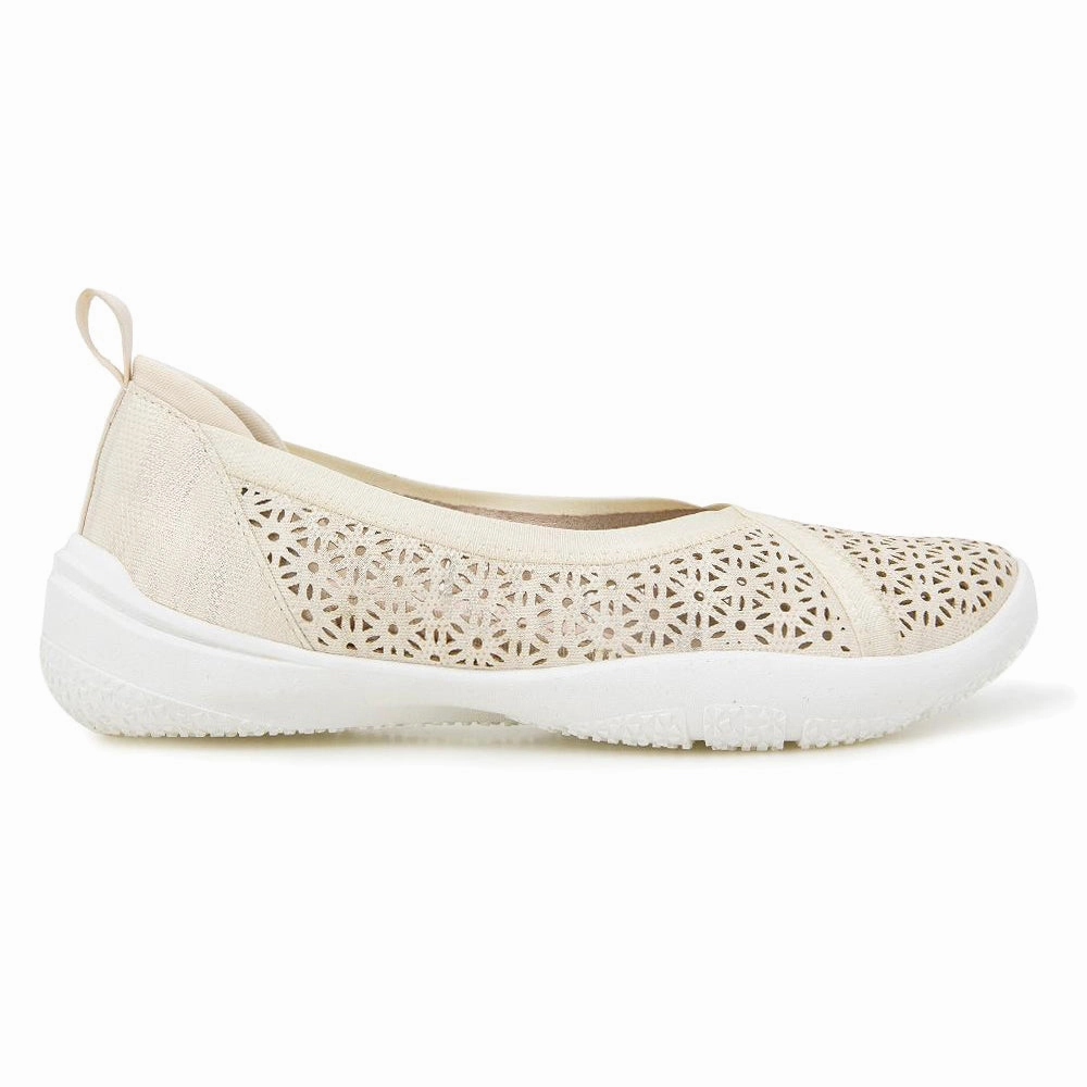 Pilates practitioners' flexibility Energy Return System Emma Cut Out Ballet Flats