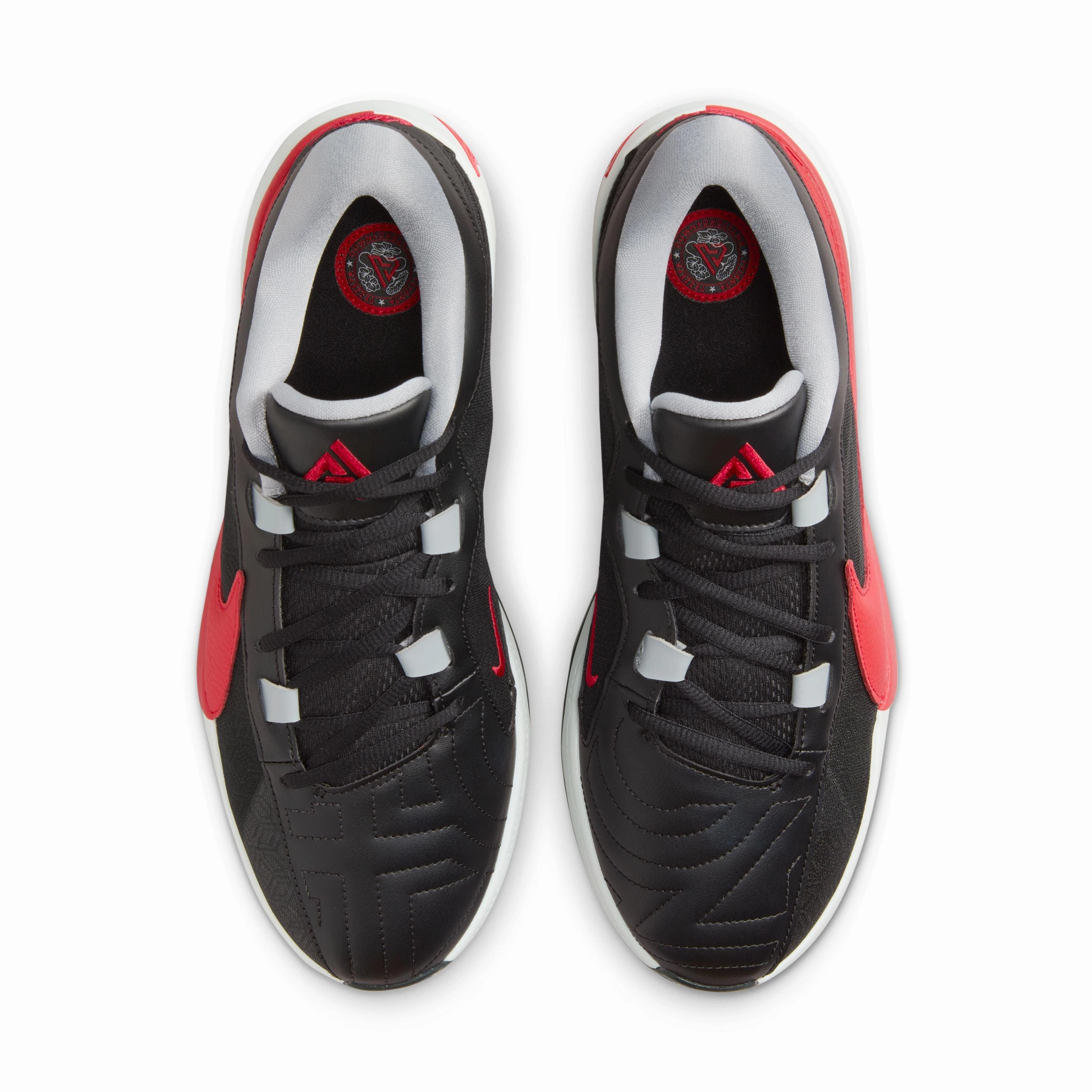 Zoom Freak 5 EP 'Black University Red' perforations