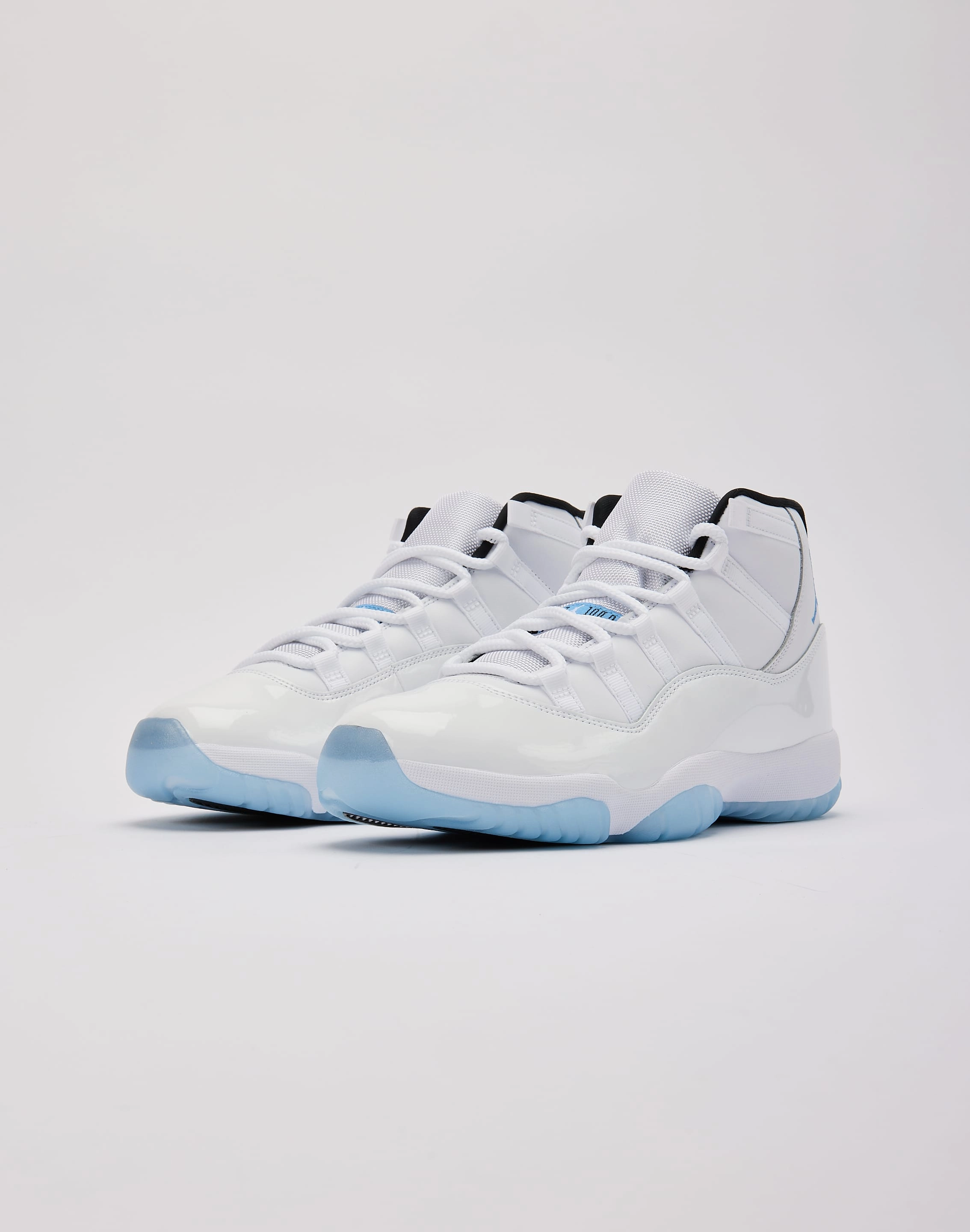 dress - wear Jordan Air Jordan 11 Retro 'Legend Blue'