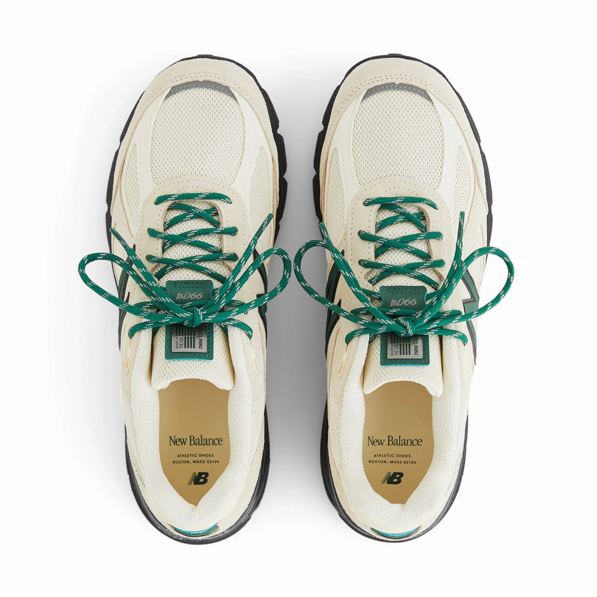 in USA 990v4 'Macadamia Nut' most modern