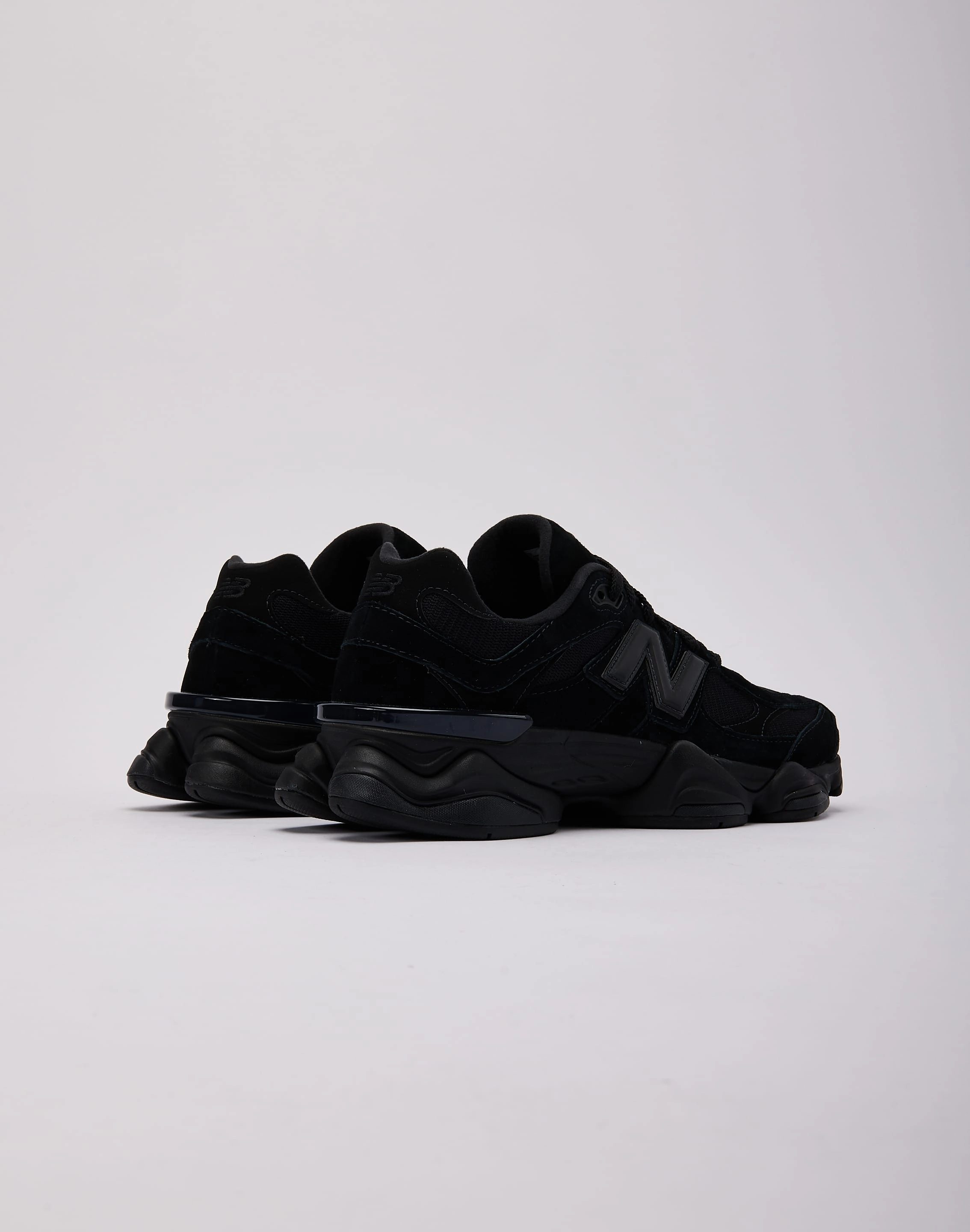 Tremendous support Wide Base Platform New Balance 9060