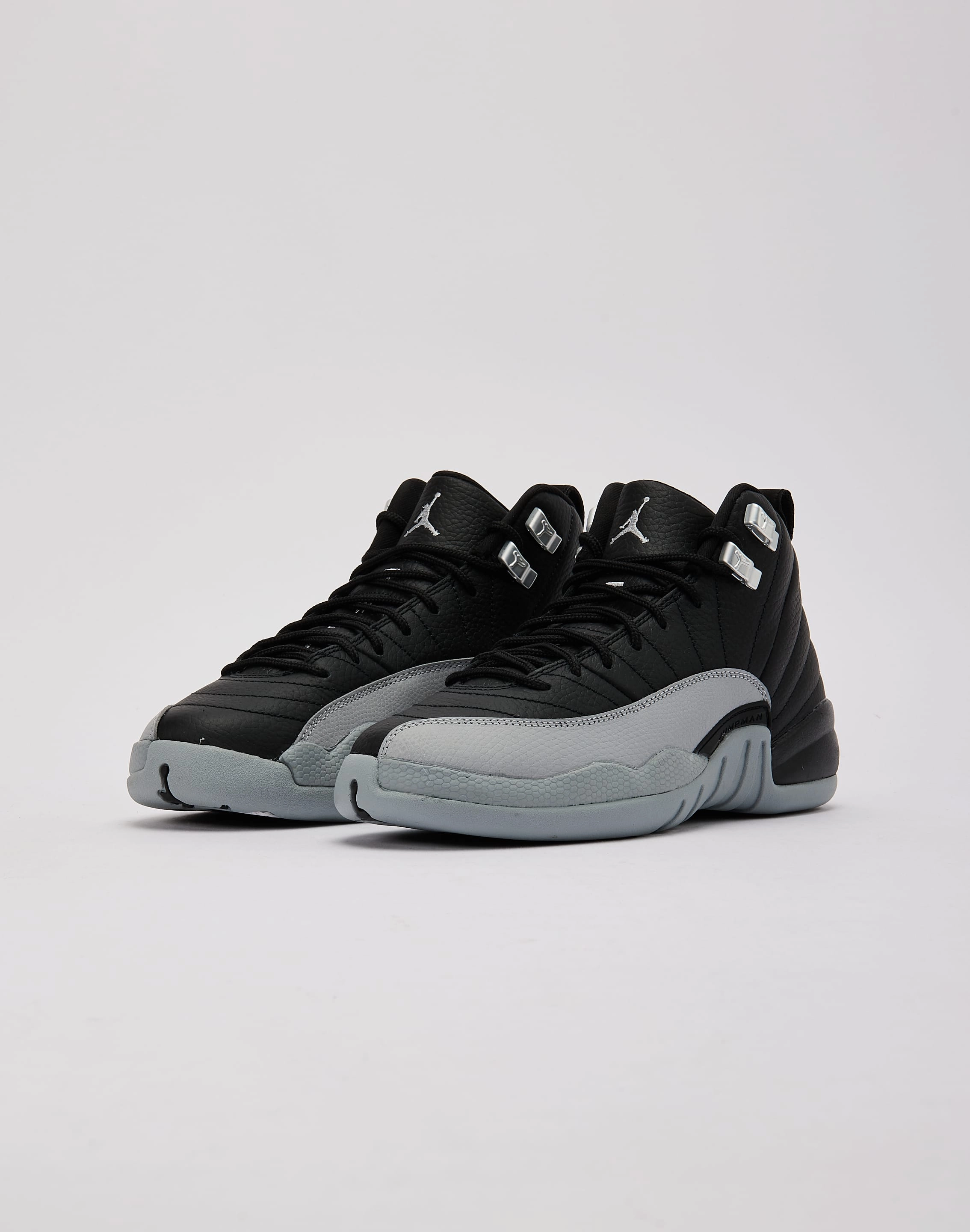 Jordan Air Jordan 12 Retro 'Black Wolf Grey' Grade-School Bold piece
