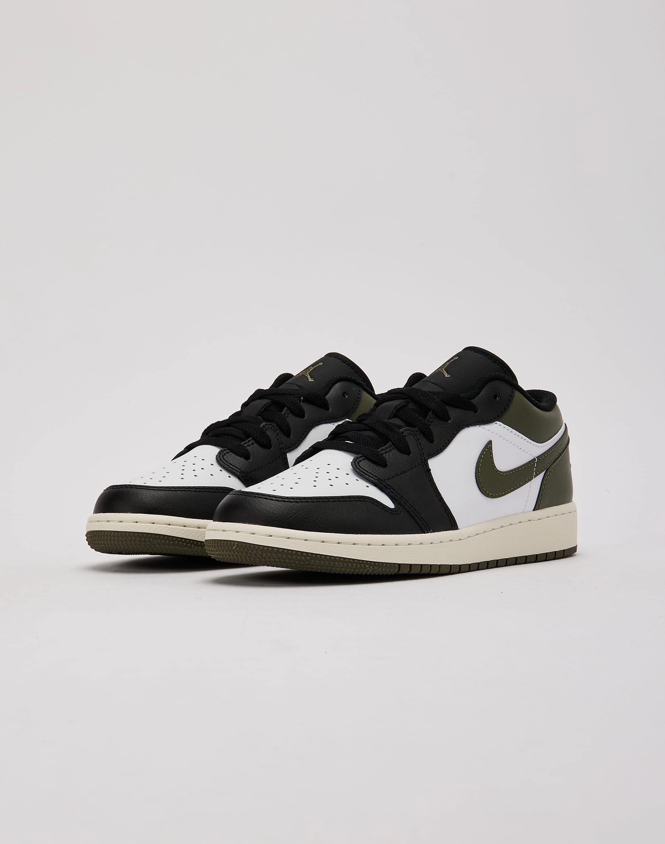Jordan Air Jordan 1 Low Grade-School Thermo Regulating DurableConstruction