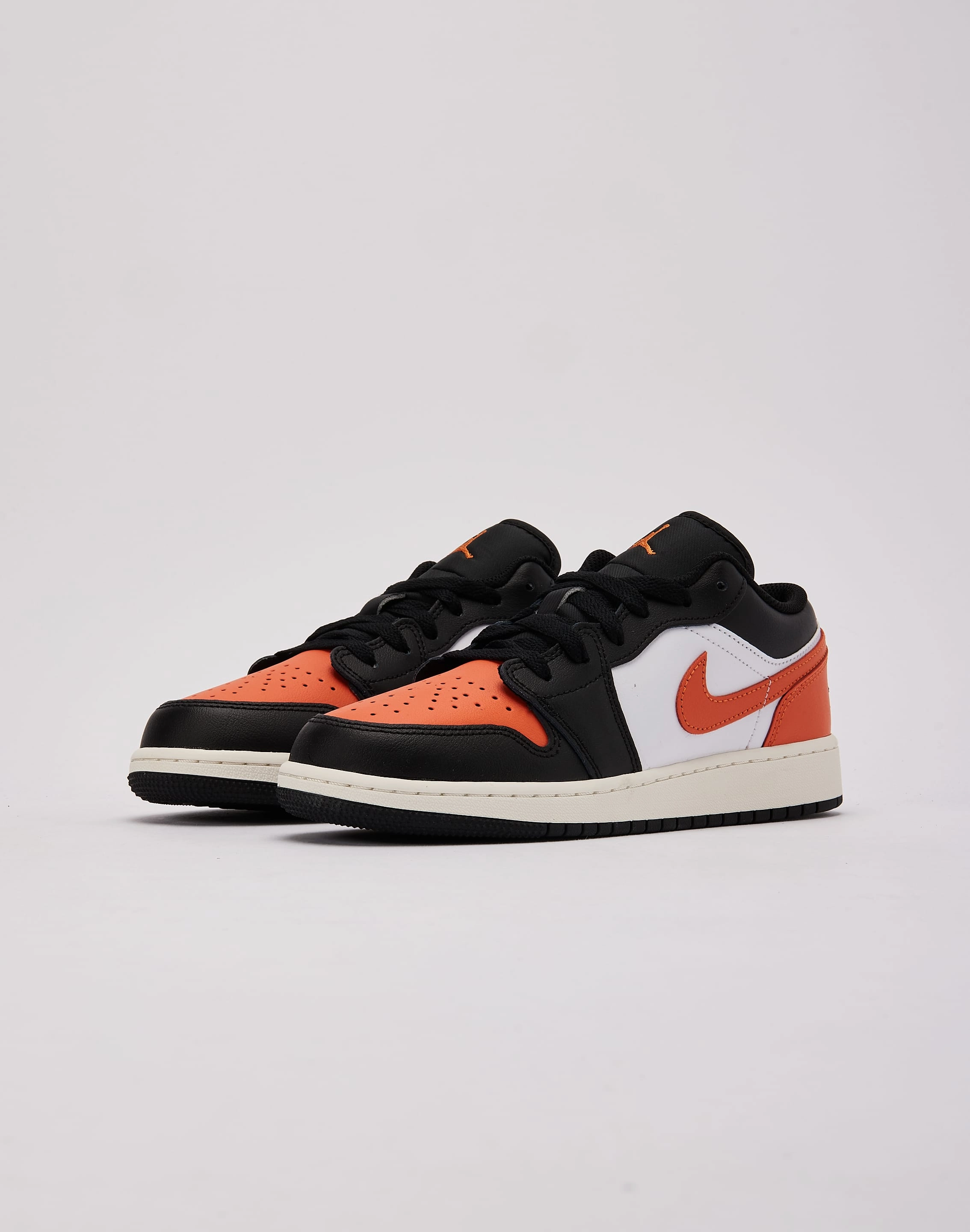 school shoes Jordan Air Jordan 1 Low Grade-School