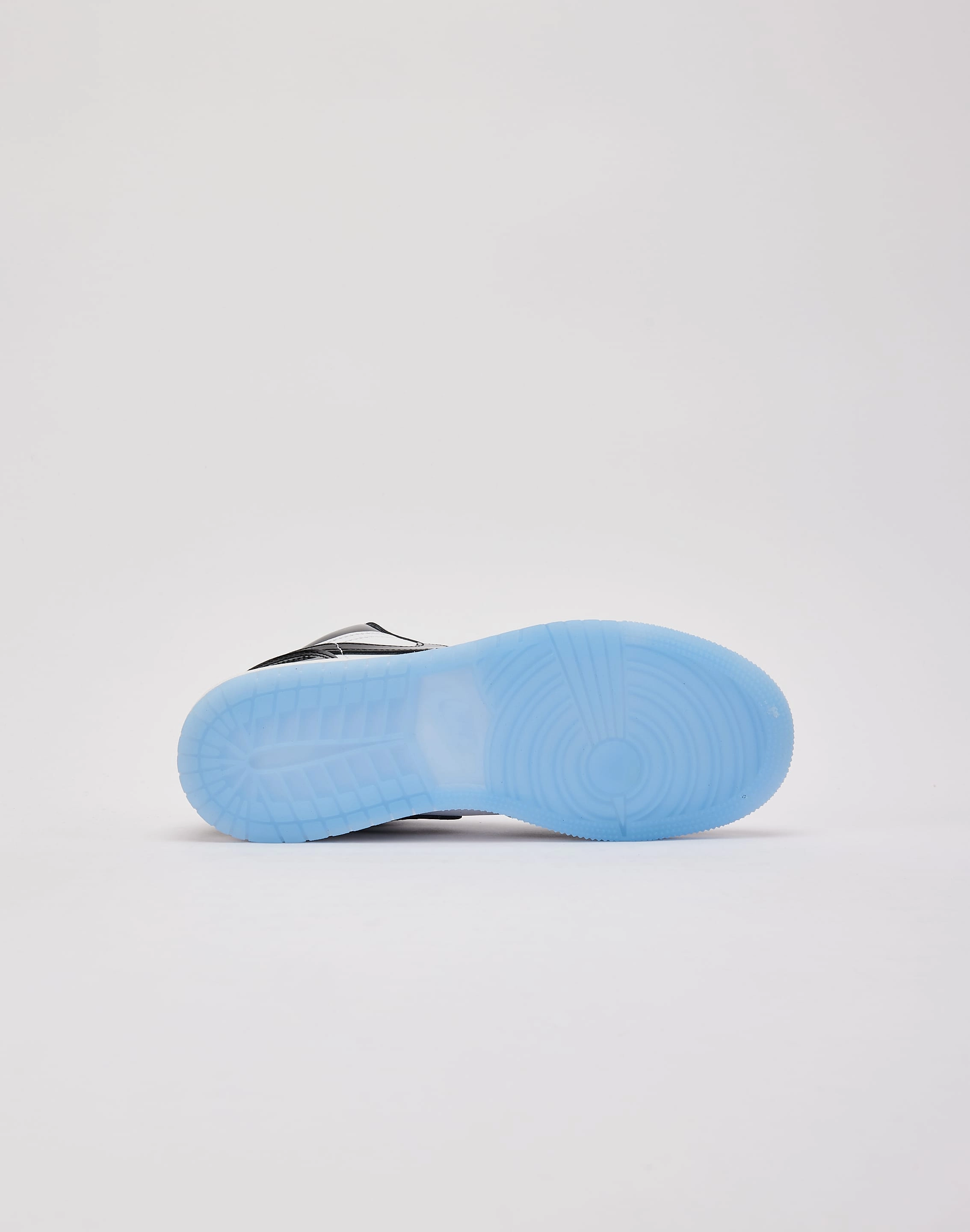 Odor Control Technology Jordan Air Jordan 1 Low SE 'Concord' Grade-School